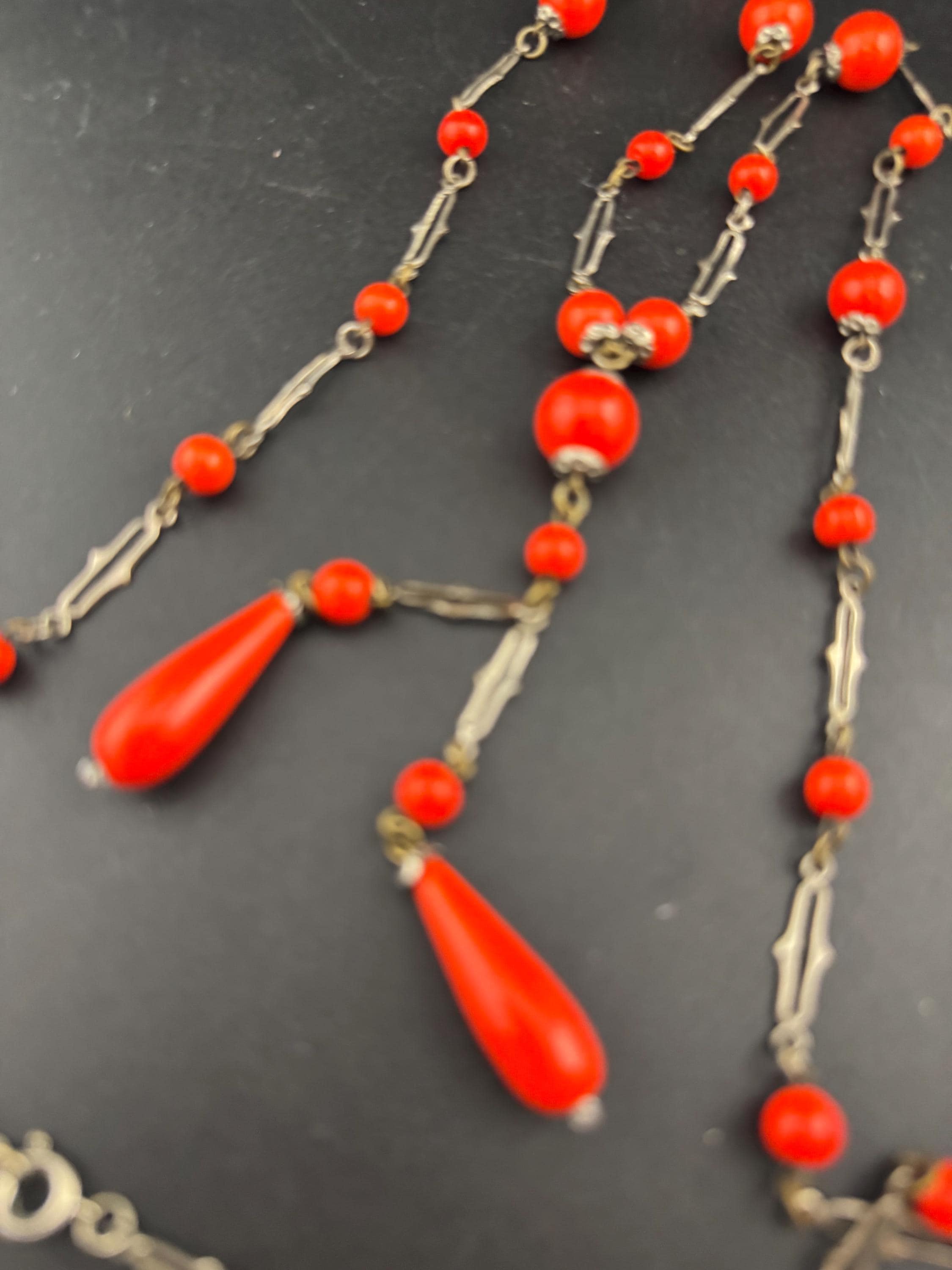 Antique Czech red teardrop glass beaded Art Deco lariat dropper necklace