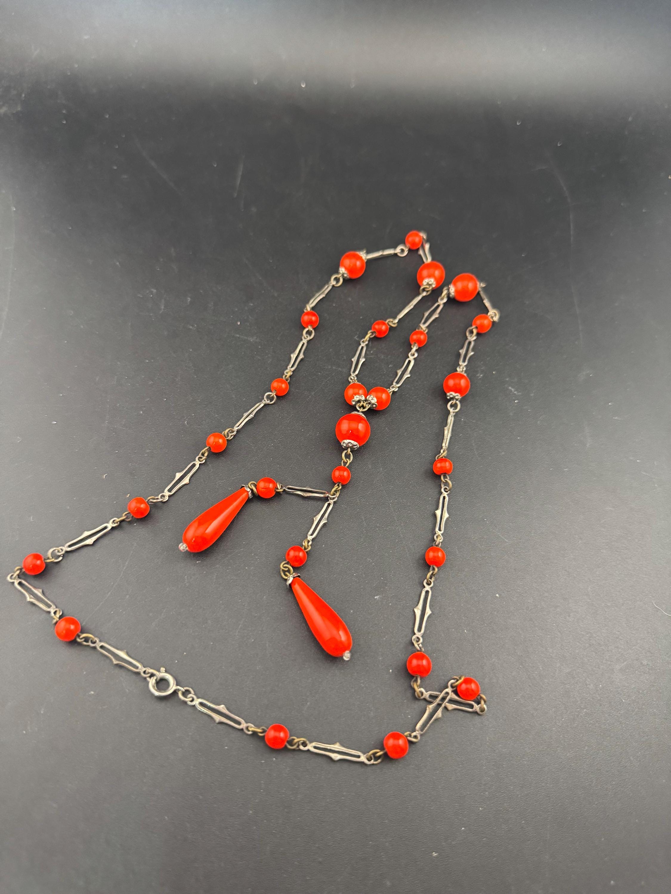 Antique Czech red teardrop glass beaded Art Deco lariat dropper necklace