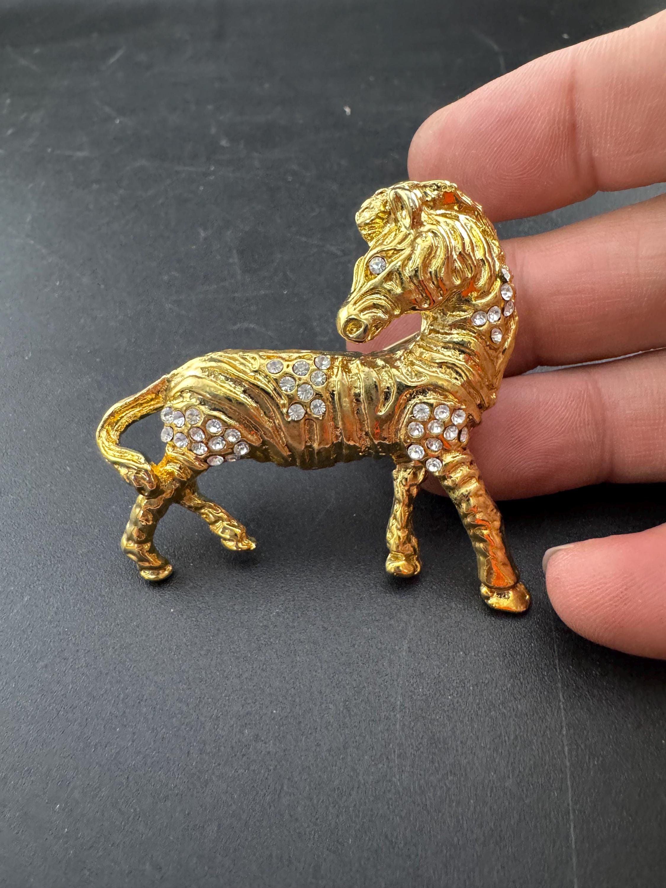 Vintage Gold Tone Zebra Brooch: Rhinestone Animal Jewelry