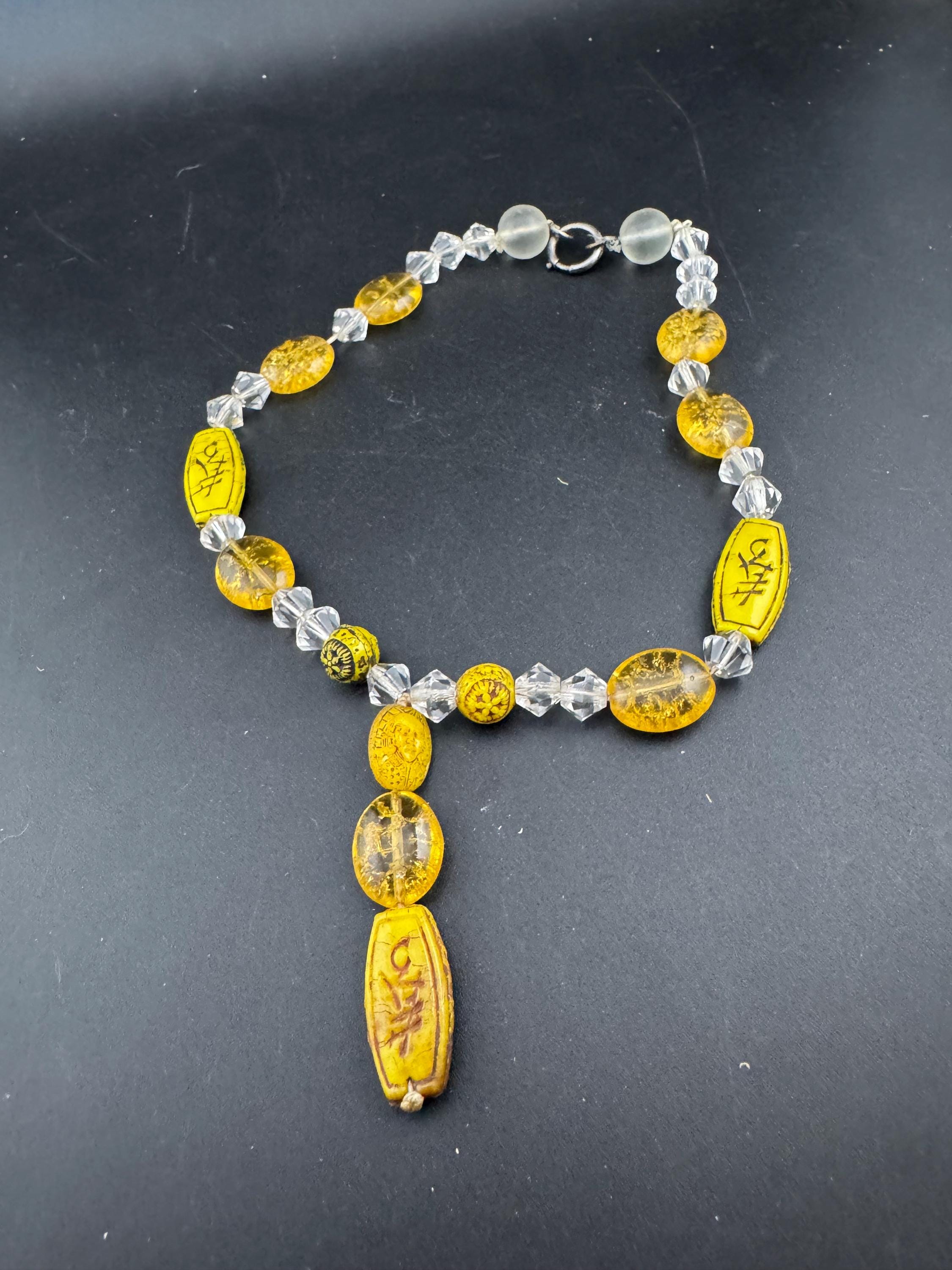 Petite fit True vintage Art deco neiger style yellow glass and Uranium UV glass beaded necklace 39cm