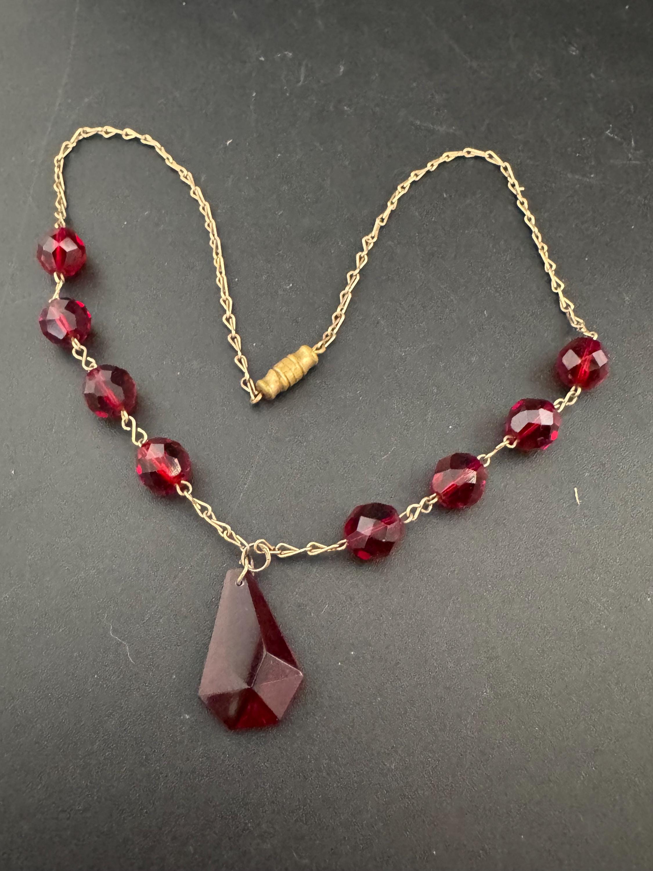 Vintage Ruby Red Glass Crystal drop lariat Necklace with faceted beads Mid Century 40cm
