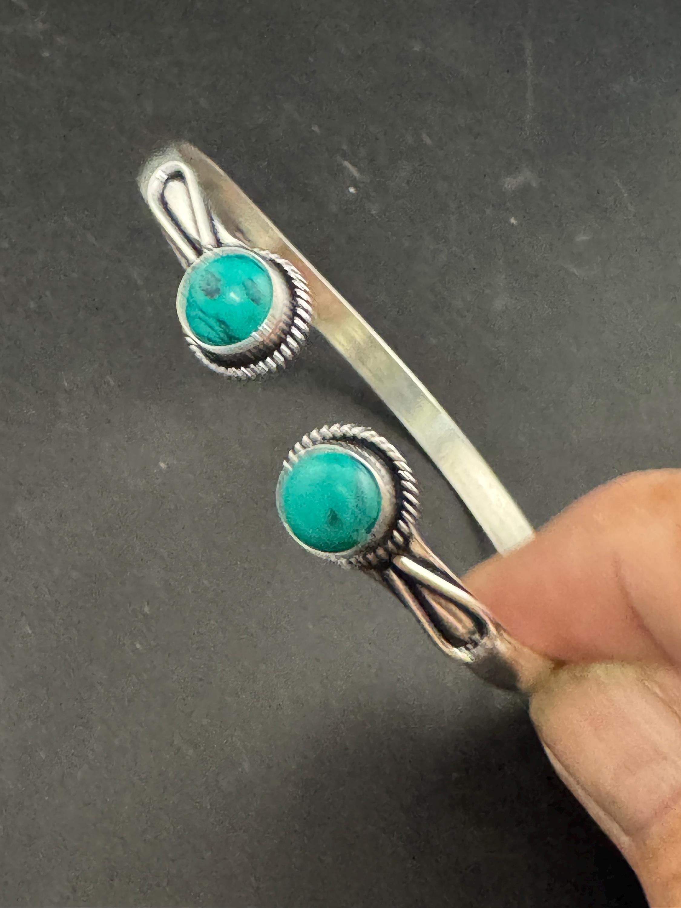 Retro turquoise blue GEMSTONE Bangle silver tone torque cuff bracelet