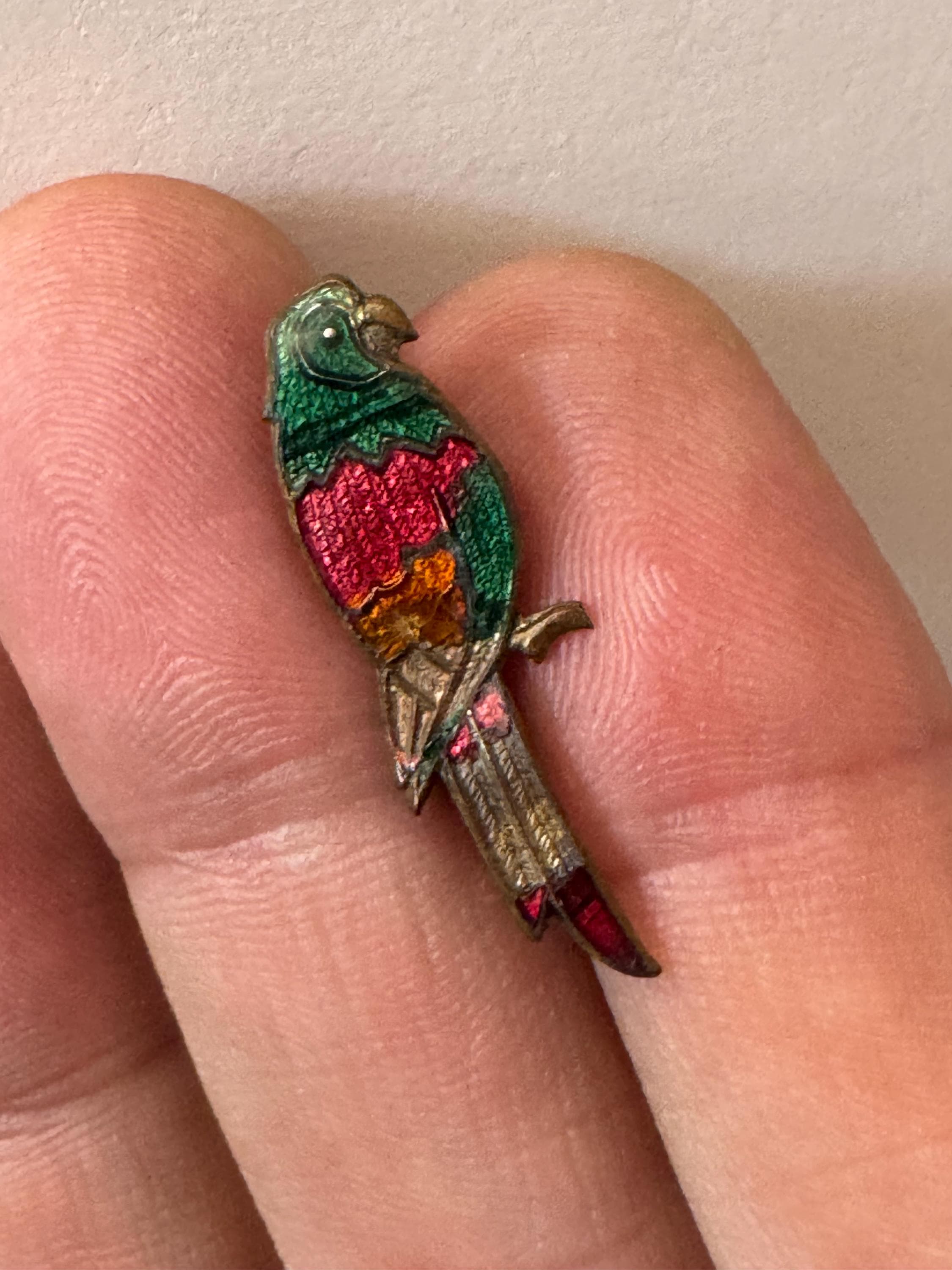 Sweet little art deco Early brass green and red enamel parrot Brooch 2.8cm