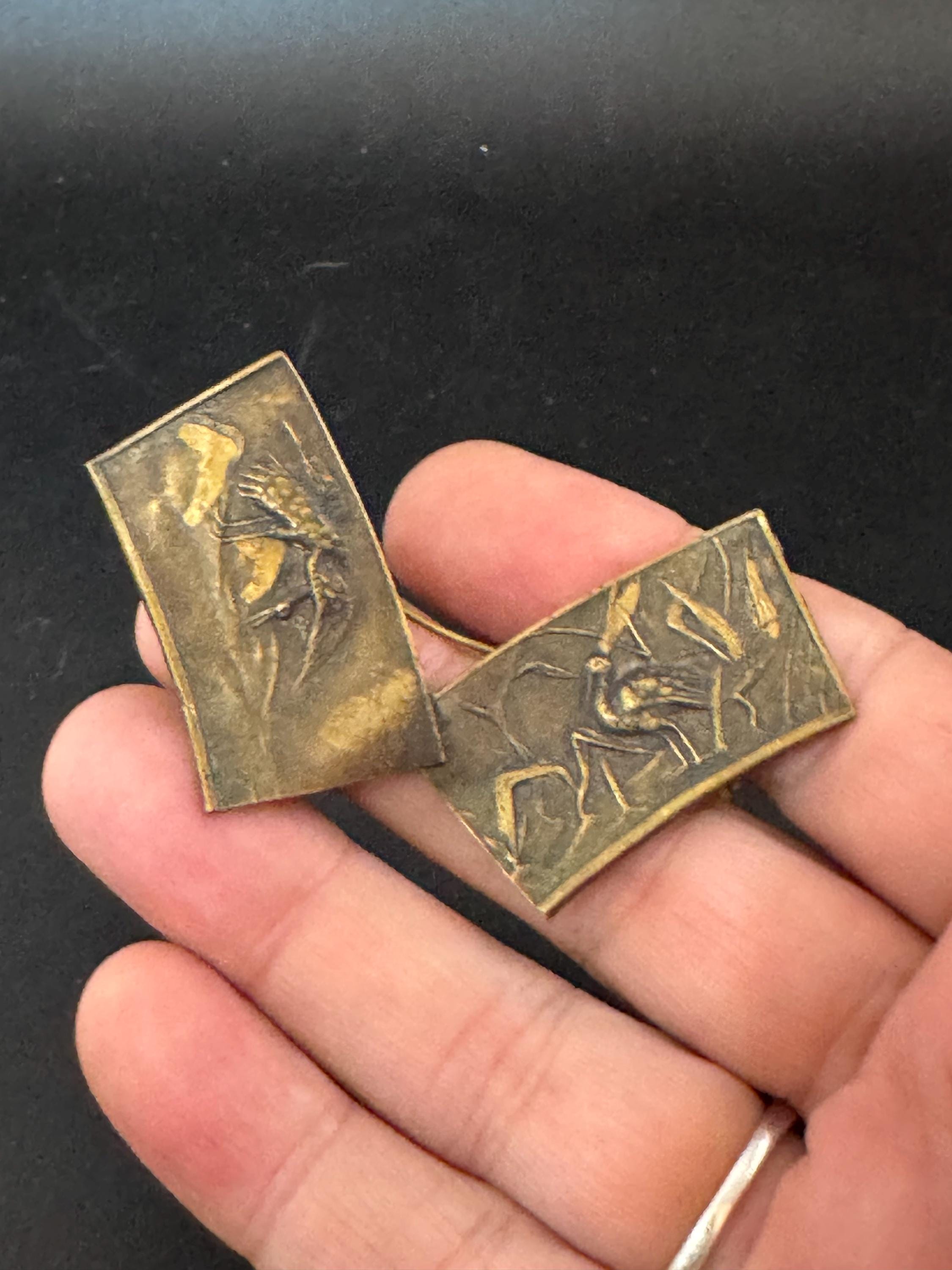 Art Deco antique brass engraved stamped Japanese crane bird scenery brooch c clasp