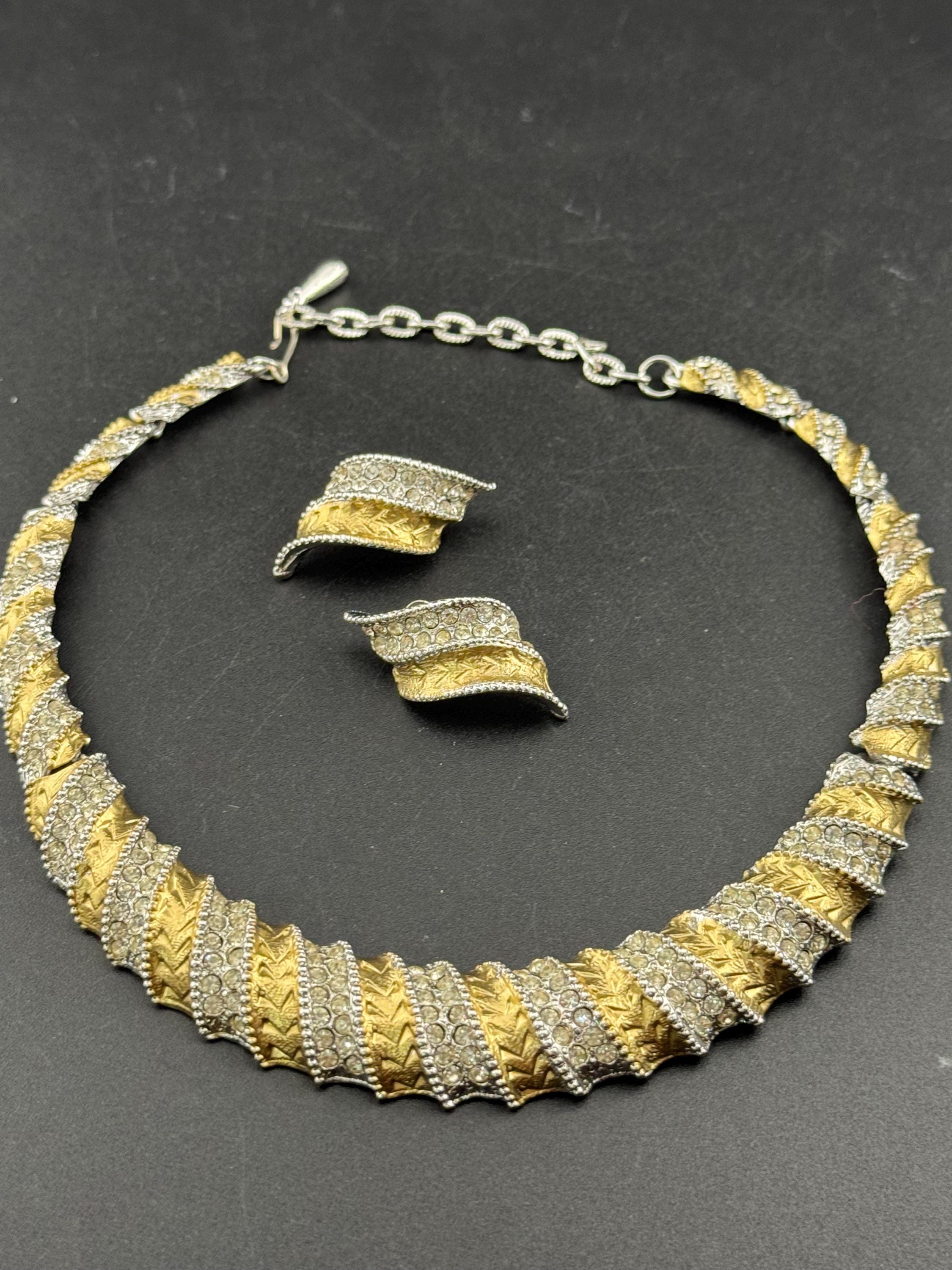 Vintage gold and silver tone striped clear diamanté jewellery set. Choker Necklace and clip on earrings, Demi parure