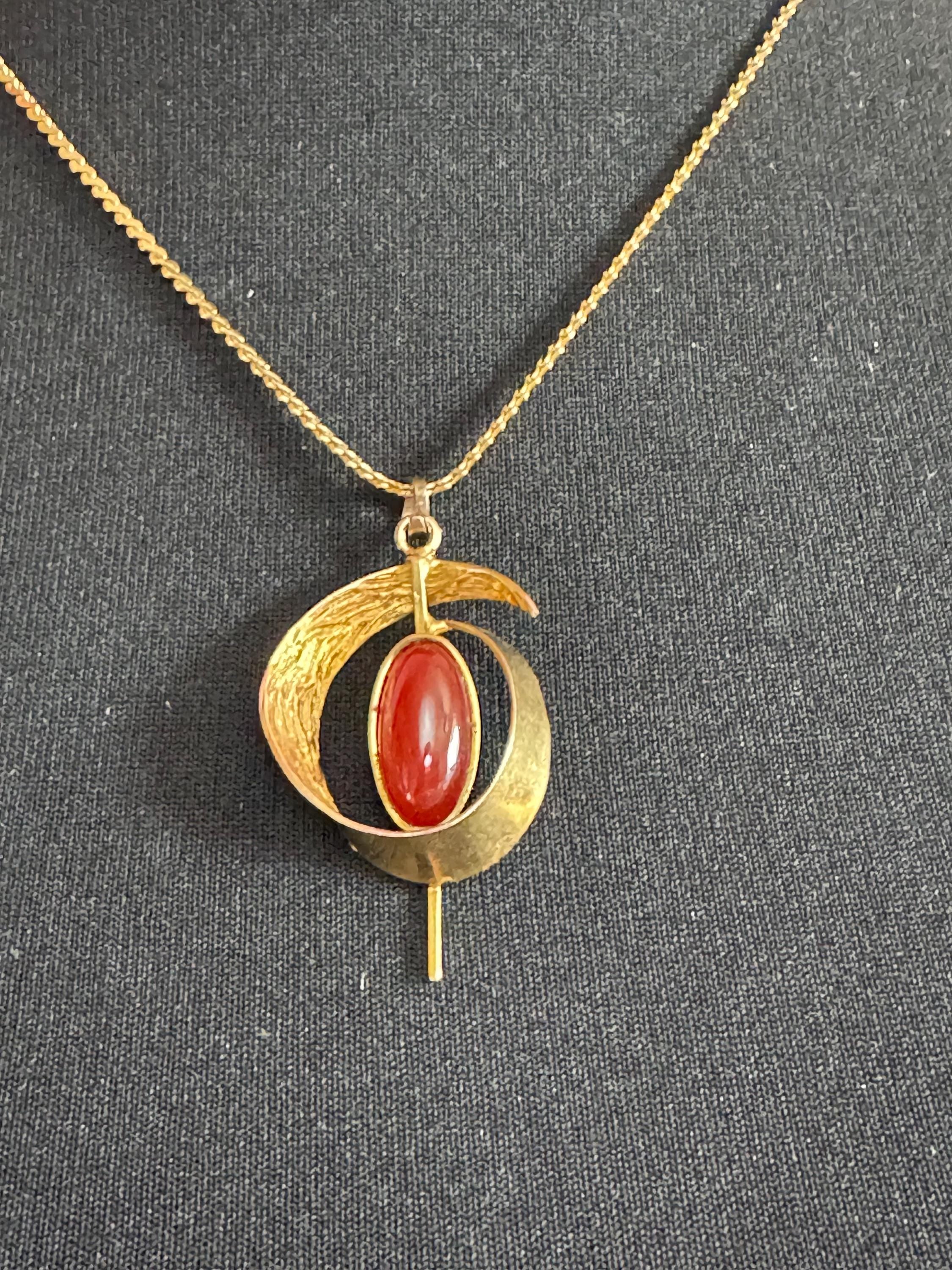 Modernist mid century gold plated carnelian gemstone pendant necklace on a 48cm serpentine  chain