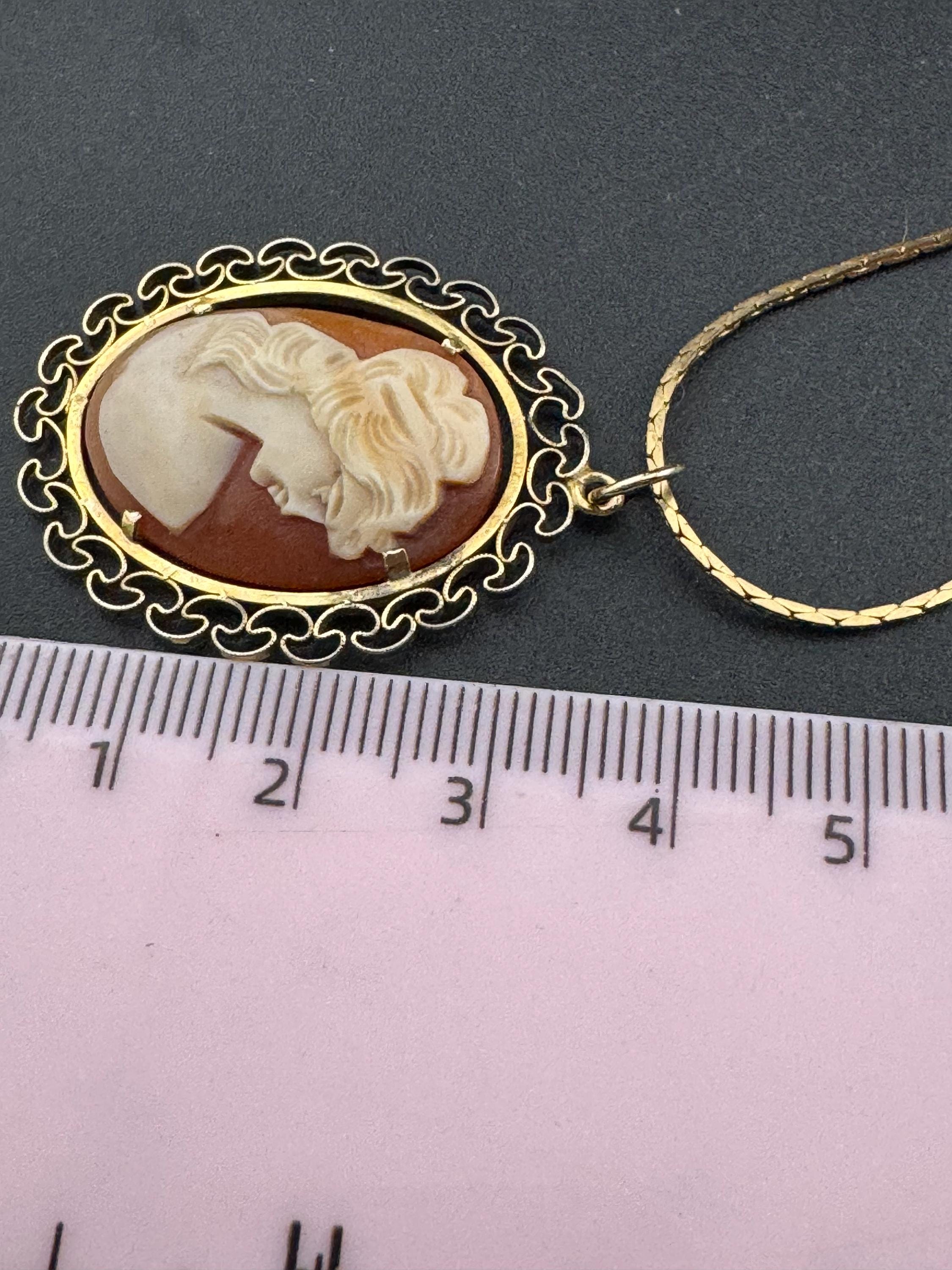 Vintage Gold plated Carved shell cameo pendant necklace on a 45cm plated chain 1970s 1960s