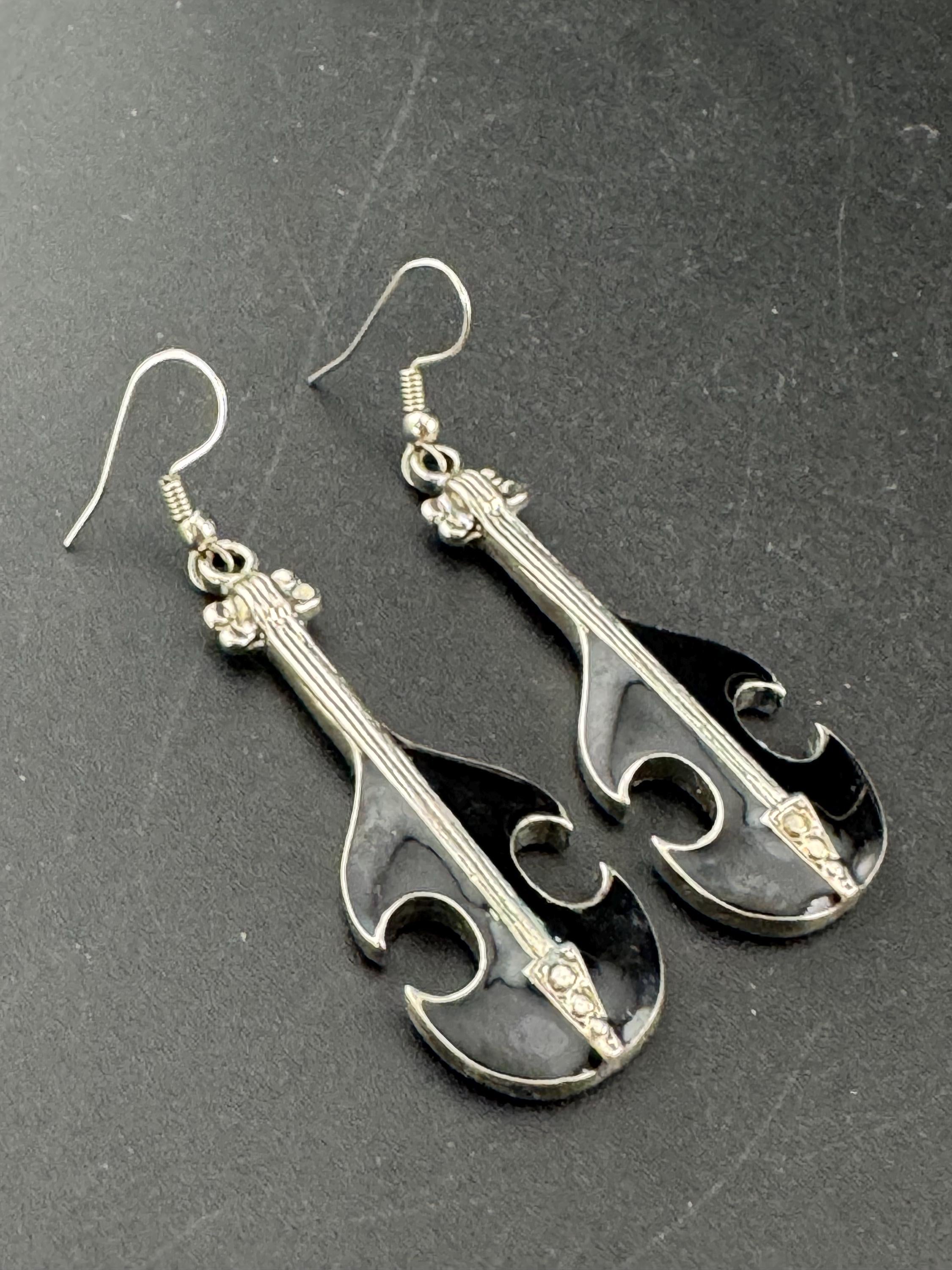 vintage 1980s black enamel long dangly novelty guitar earrings, for pierced ears, silver tone