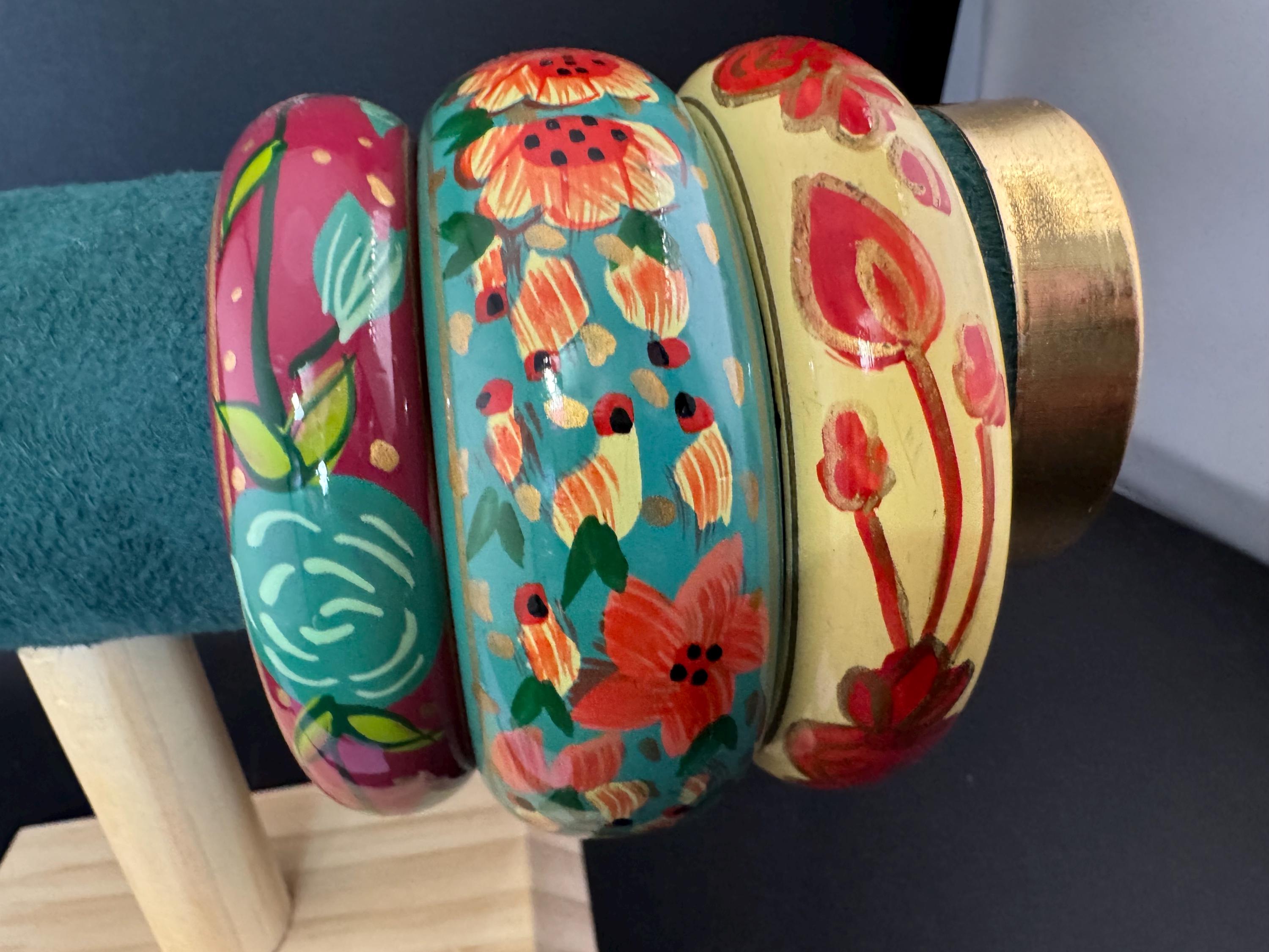 Vintage Wide Cuff Bangle Bracelet Set: Green, Red, Cream - Retro Stacking