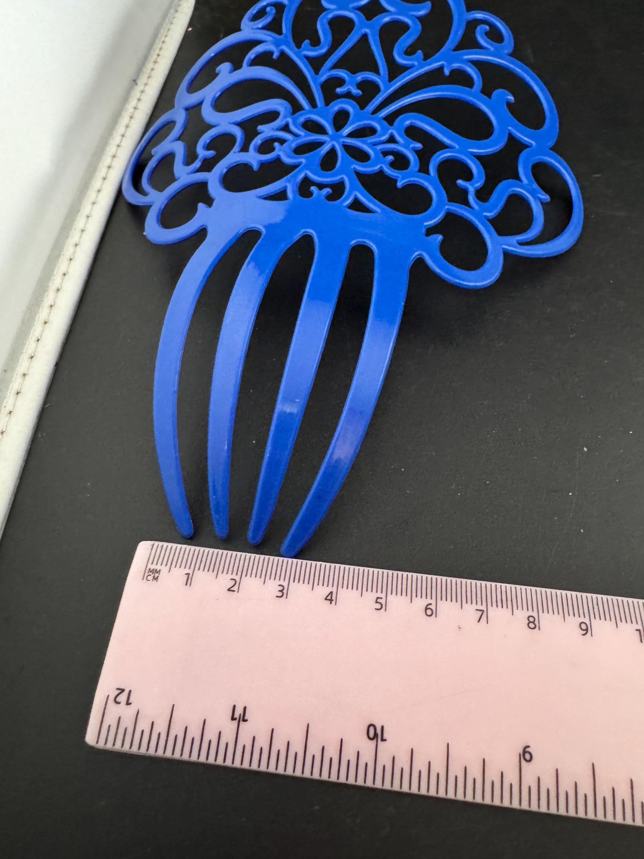 vintage large BLUE openwork plastic traditional Spanish peineta hair comb, mantilla
