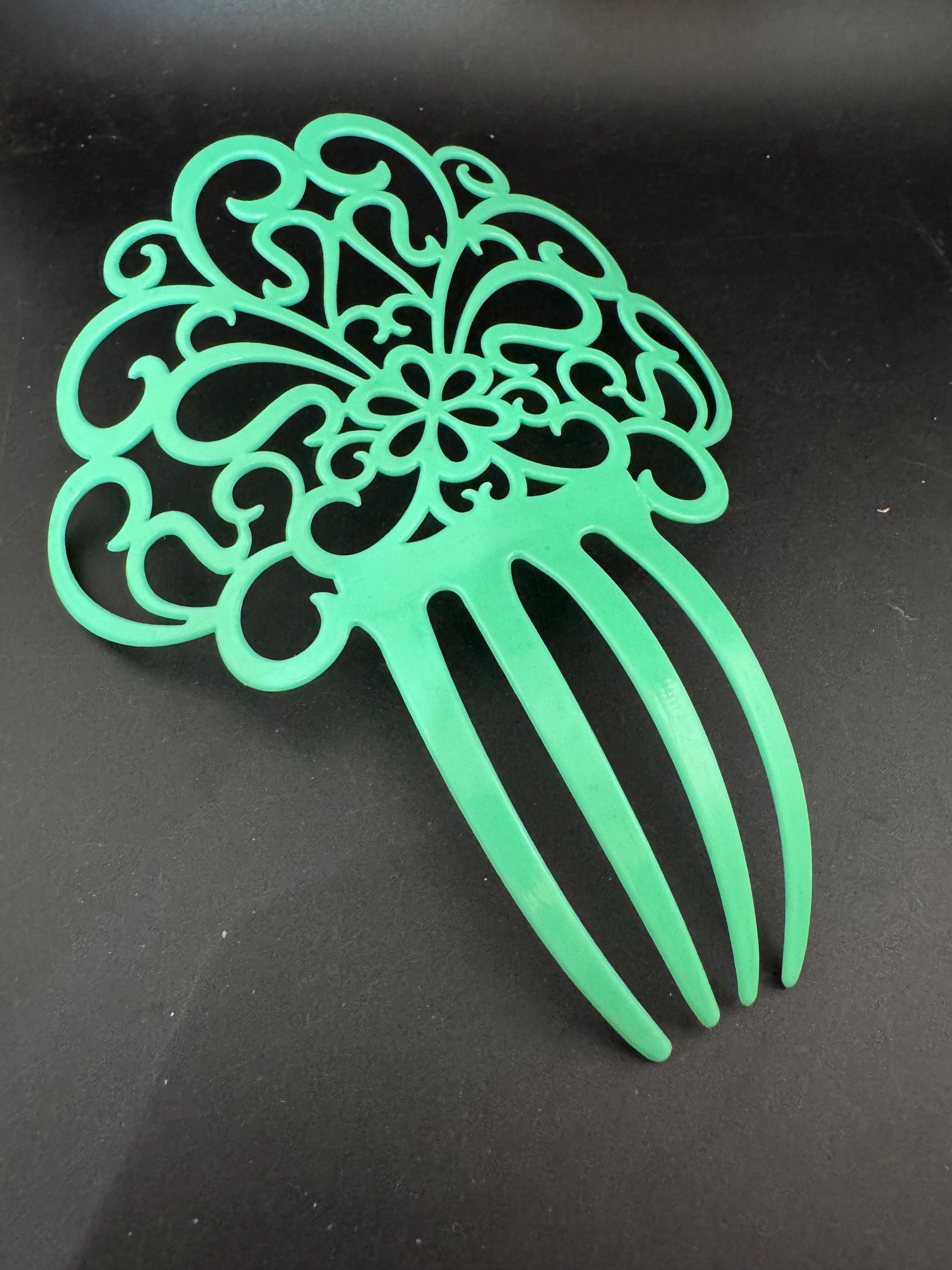 vintage as found large mint green openwork plastic traditional Spanish peineta hair comb, mantilla
