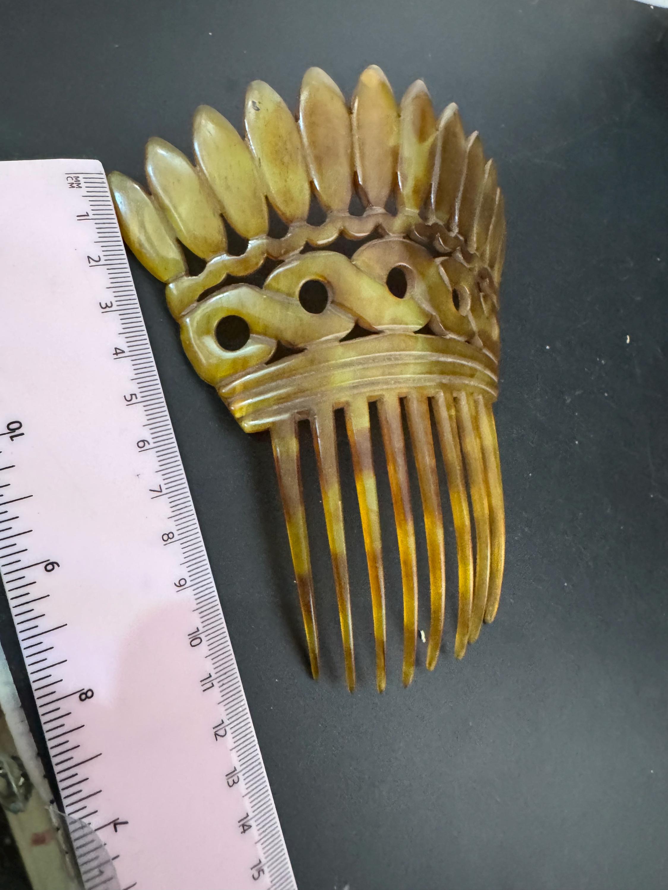Antique Mantilla Comb Brown Faux Tortoiseshell Celluloid Cut out work Hair Slides Peineta