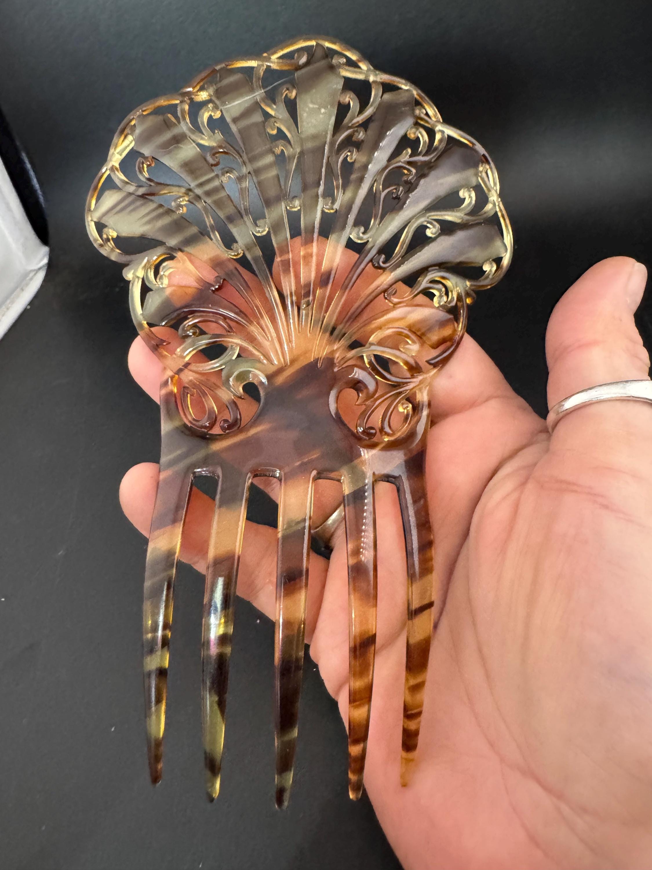 Antique Mantilla Comb Brown Faux Tortoiseshell Celluloid Cut out work Hair Slides Peineta
