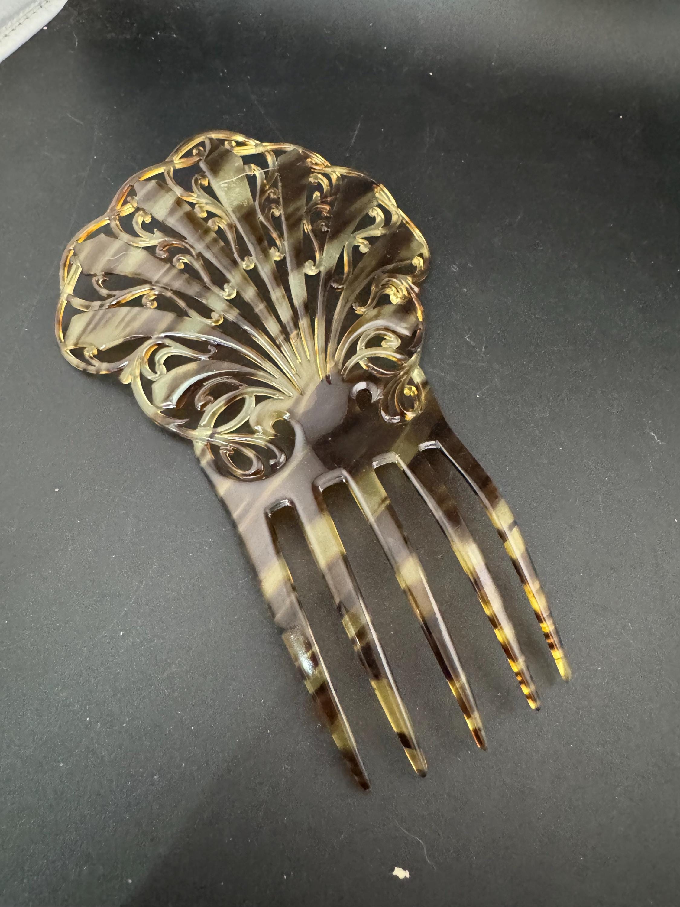Antique Mantilla Comb Brown Faux Tortoiseshell Celluloid Cut out work Hair Slides Peineta