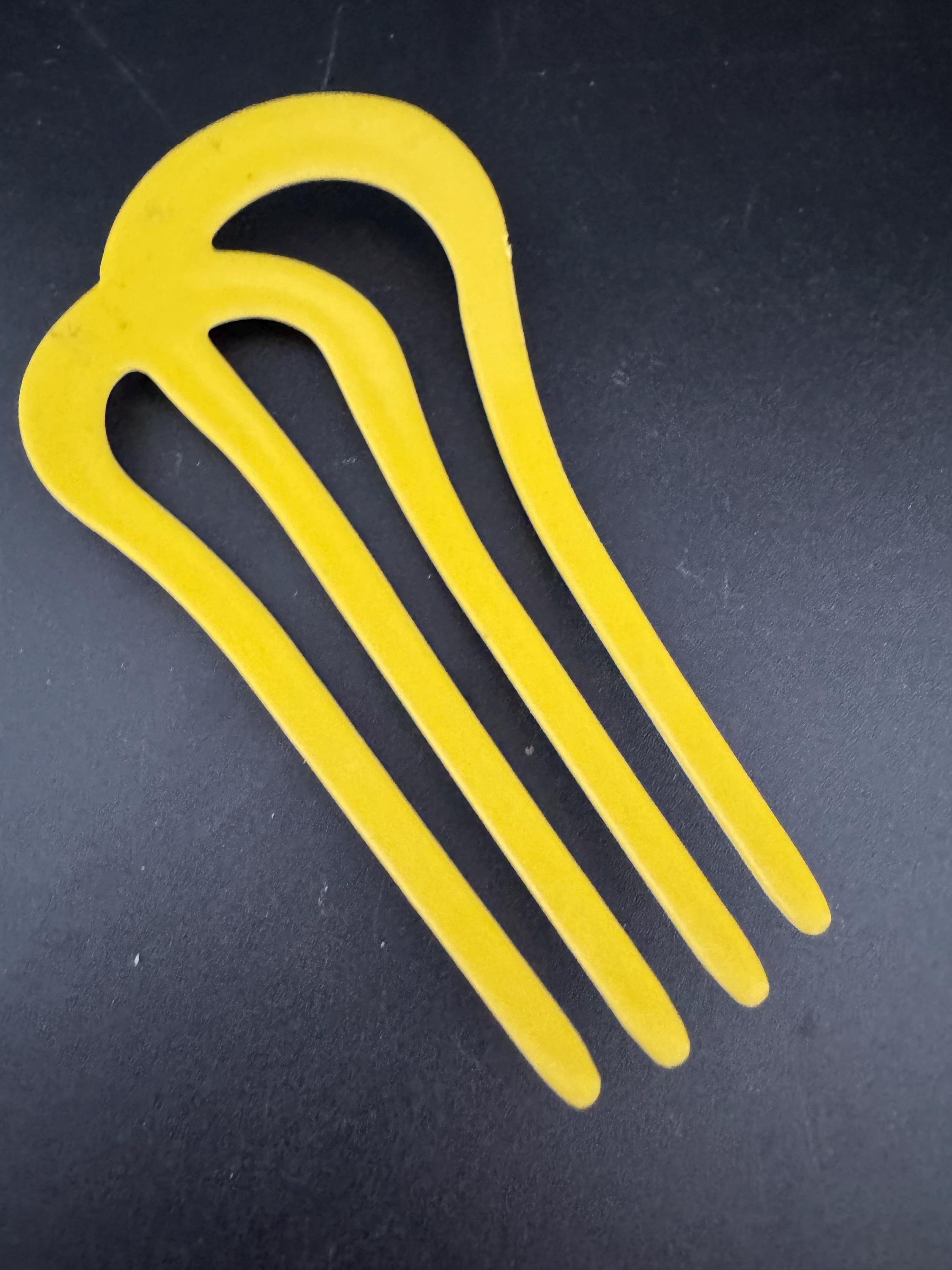 Vintage yellow early plastic Celluloid Chignon Bun Pin Hair comb, retro Bridal Hairdressing 4 prong