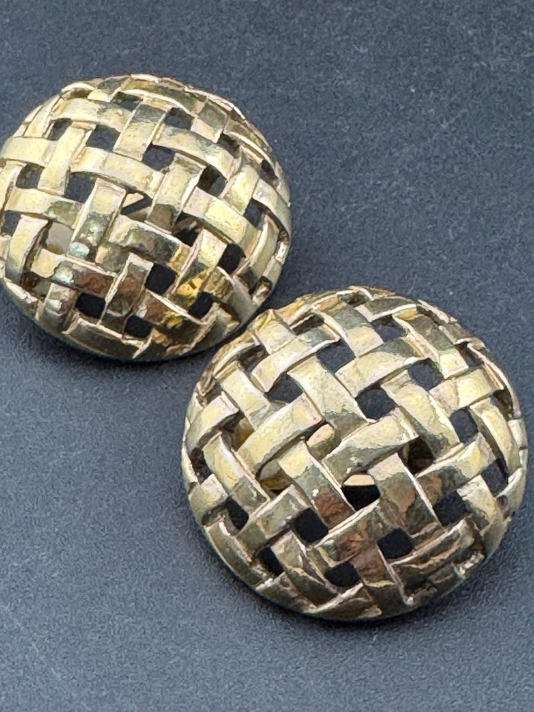 Oversized 3.5cm round basket weave   clip on stud earrings gold tone woven vintage