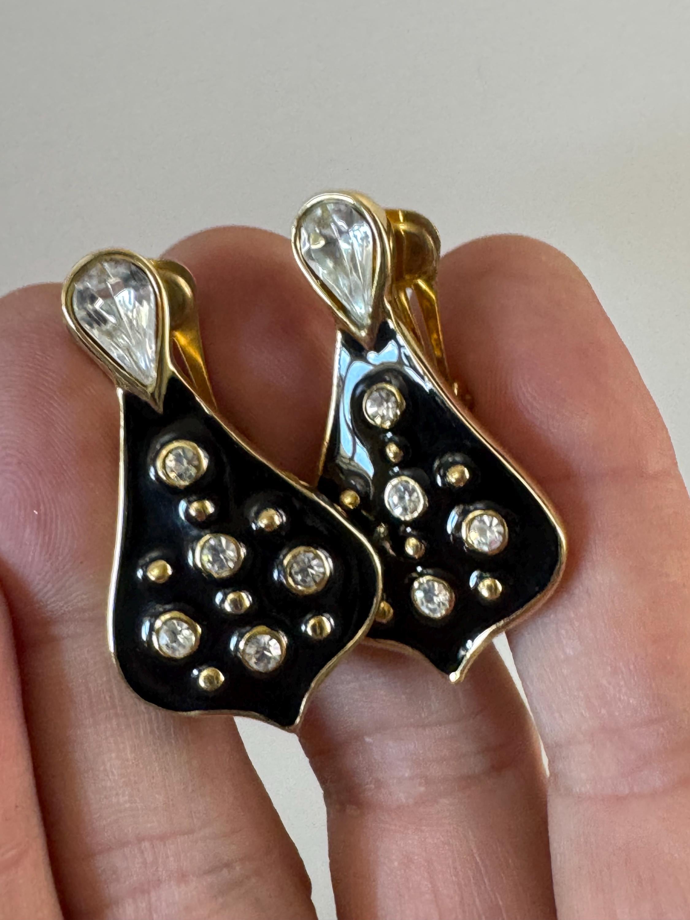 Vintage black enamel diamanté  dangly teardrop clip on earrings