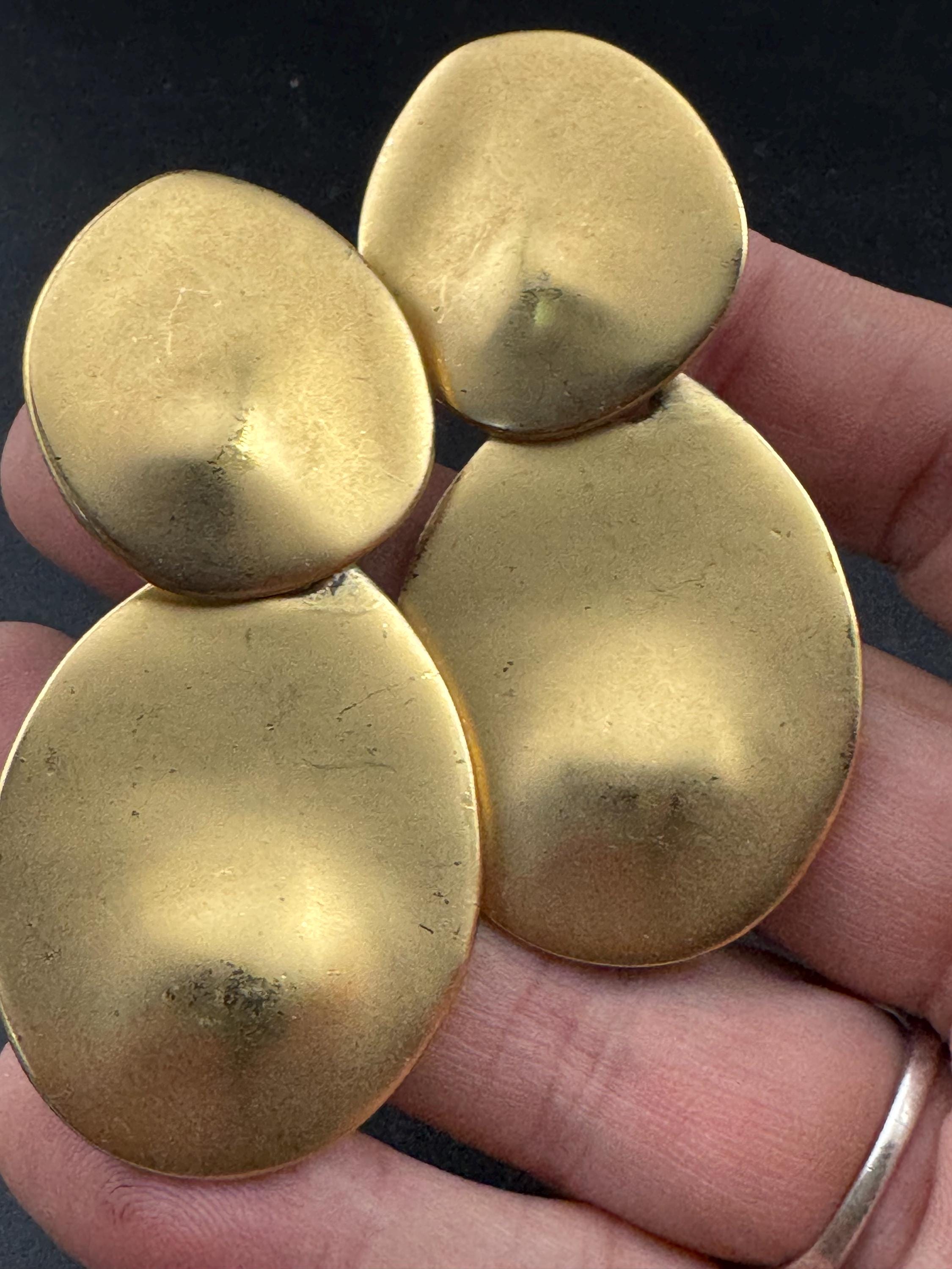 Matt yellow gold tone Etruscan style dangly drop disc clip on earrings