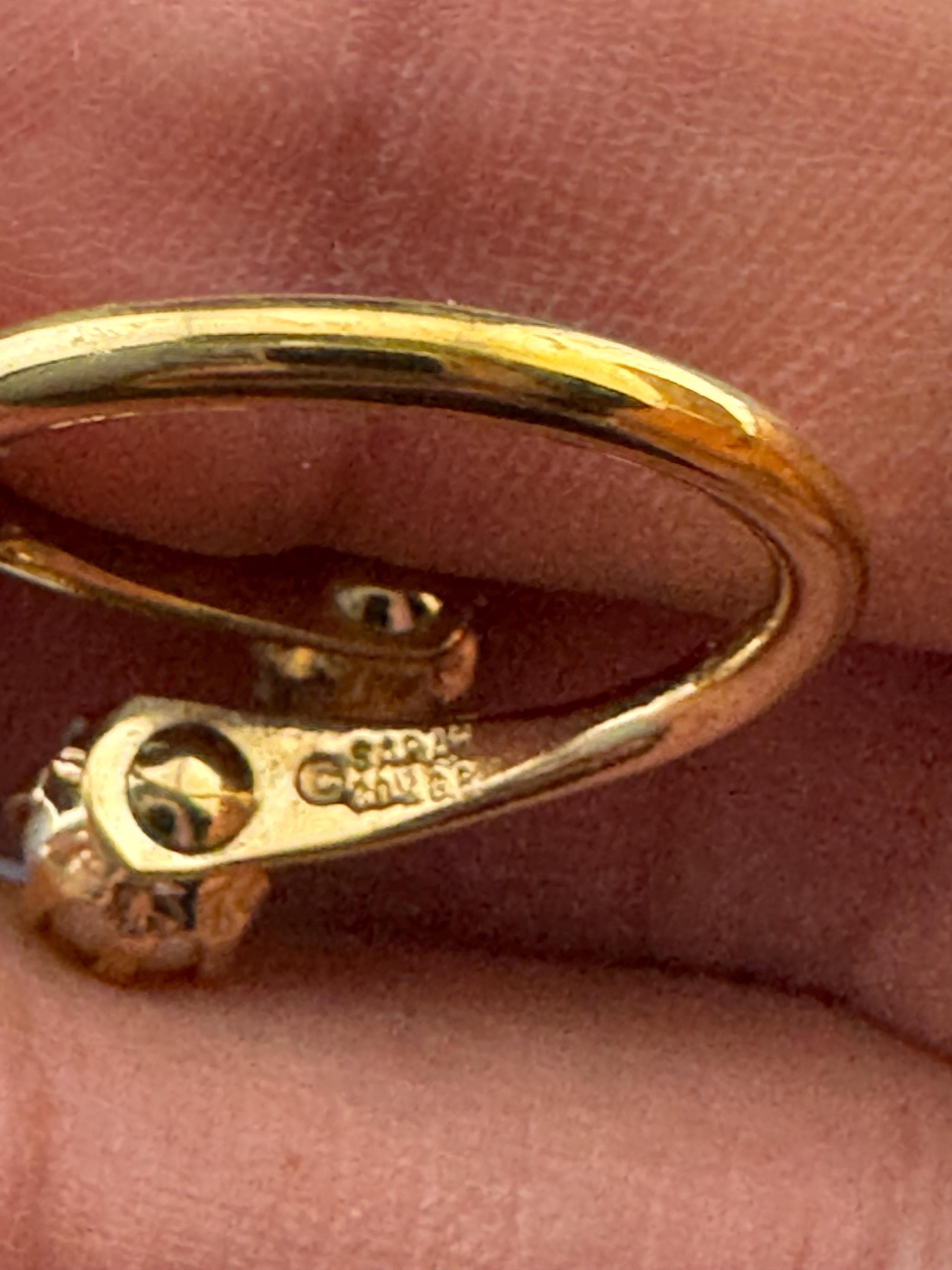 Sarah Coventry gold tone double faux pearl cocktail ring size M