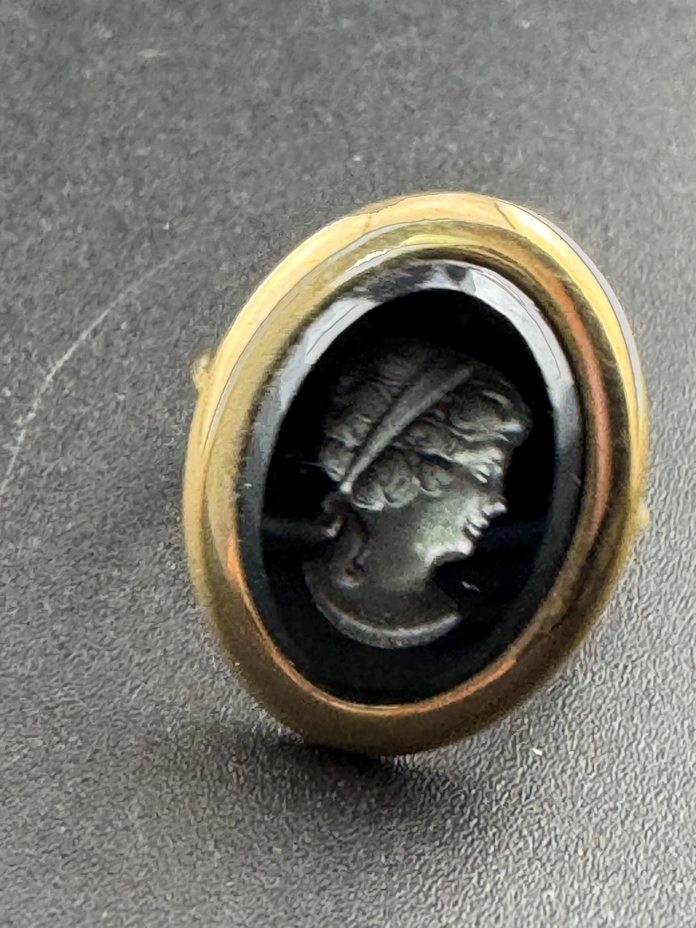 Signed Sarah Coventry Cameo Ring: Gold Tone Intaglio, 1970s Modernist Design