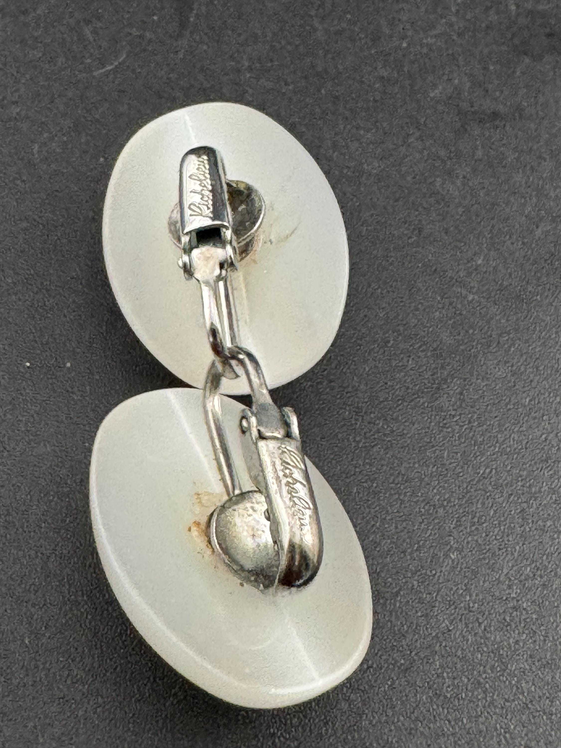 Signed RICHELIEU Vintage white pearlised lucite oval domed stud clip on earrings