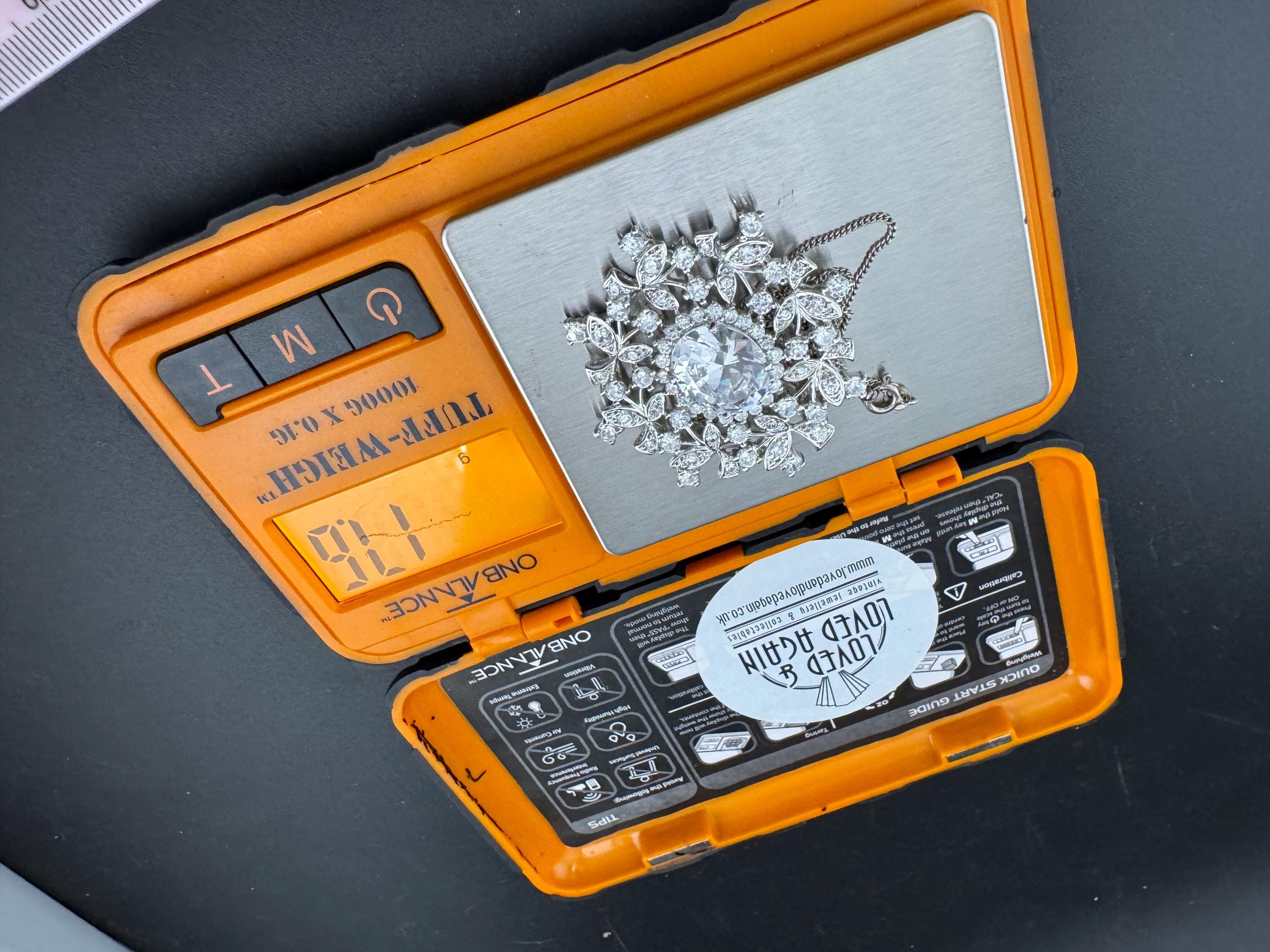 QVC DQ Cz 925 sterling silver clear diamanté cubic zirconia pendant on a 42cm chain