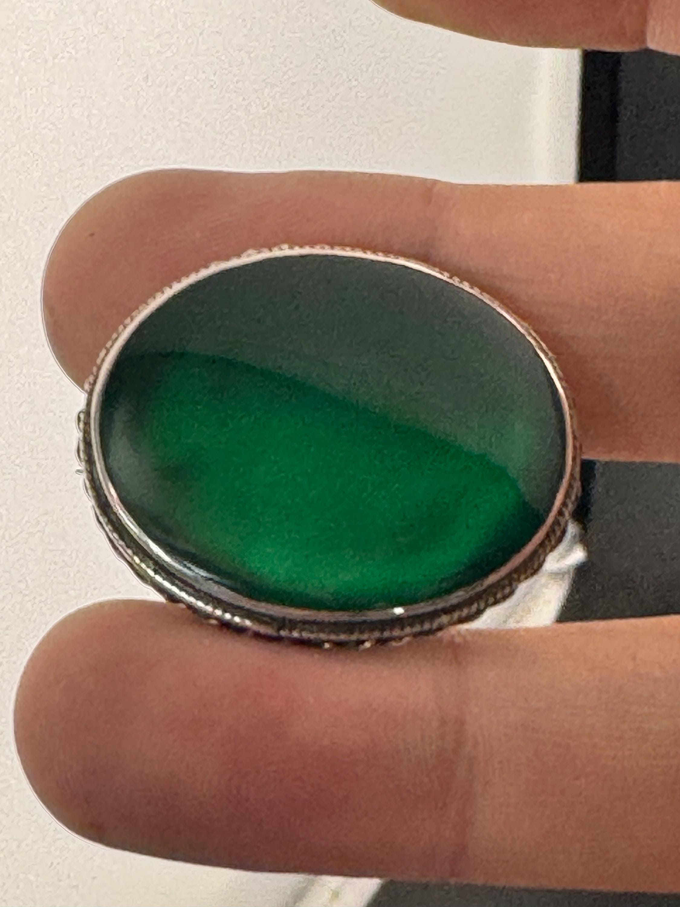 Antique Vintage Art Deco Green gemstone Sterling 925 silver oval Brooch full hallmarks 1941