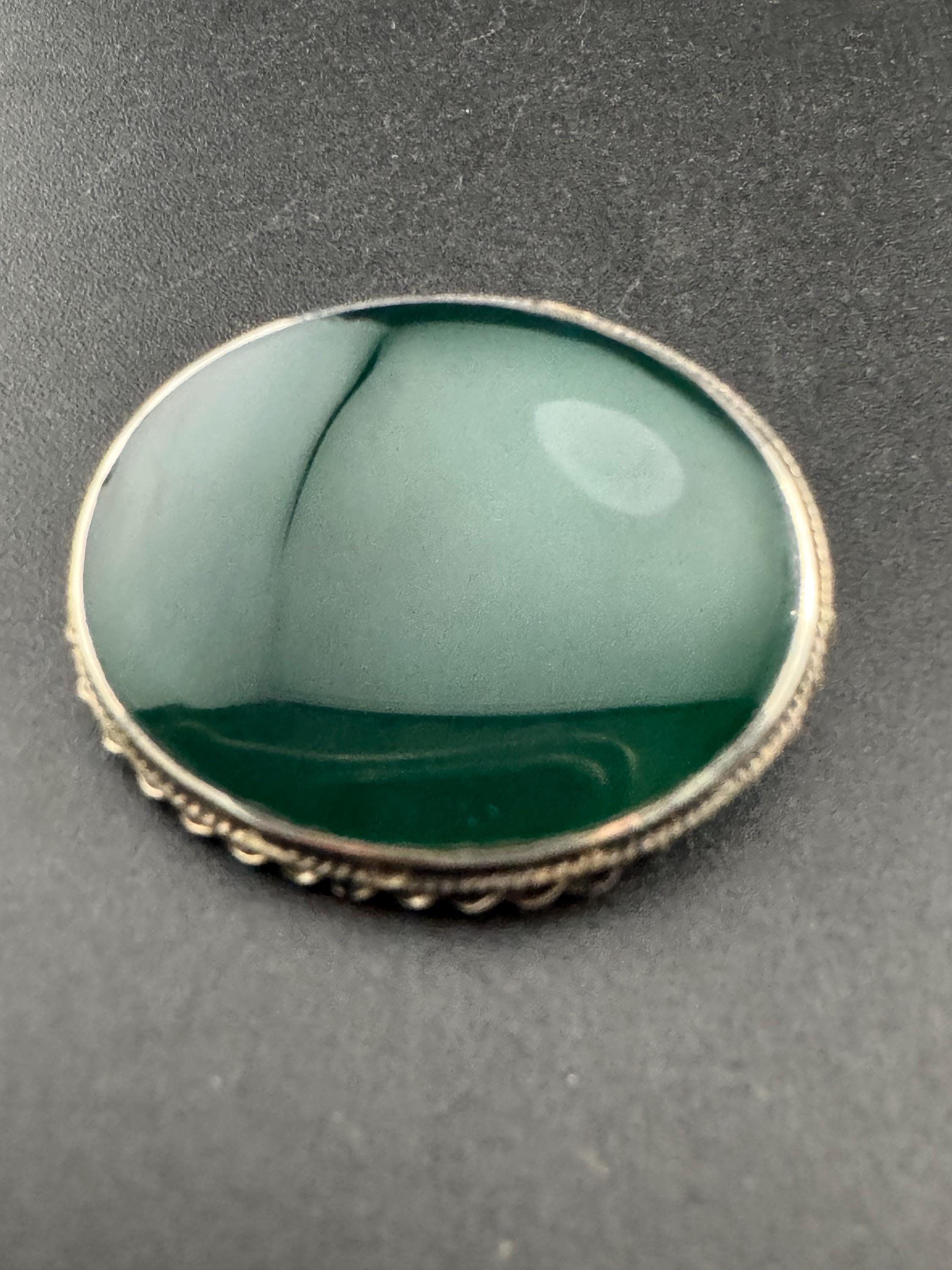Antique Vintage Art Deco Green gemstone Sterling 925 silver oval Brooch full hallmarks 1941