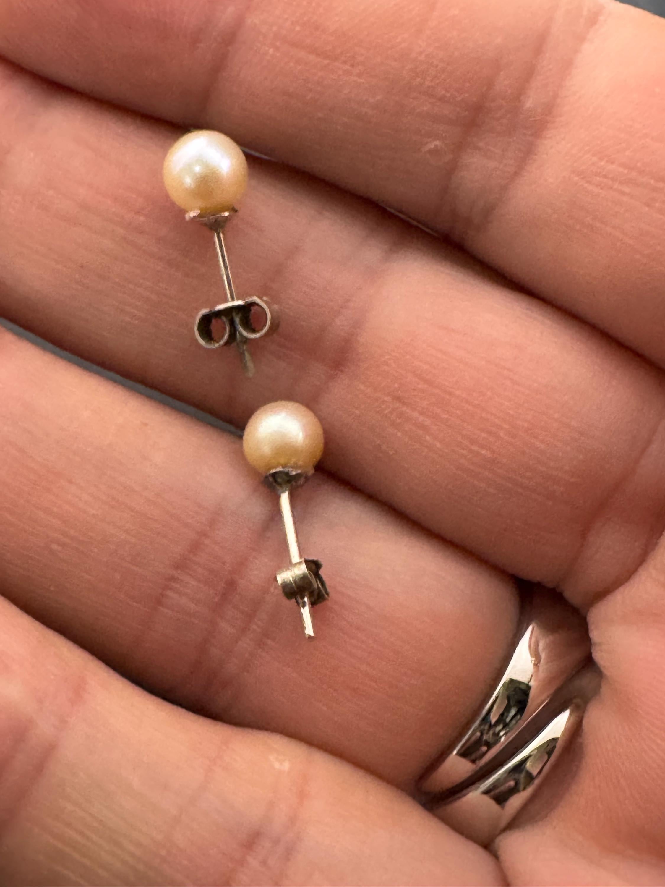925 Sterling silver genuine natural pearl small stud earrings