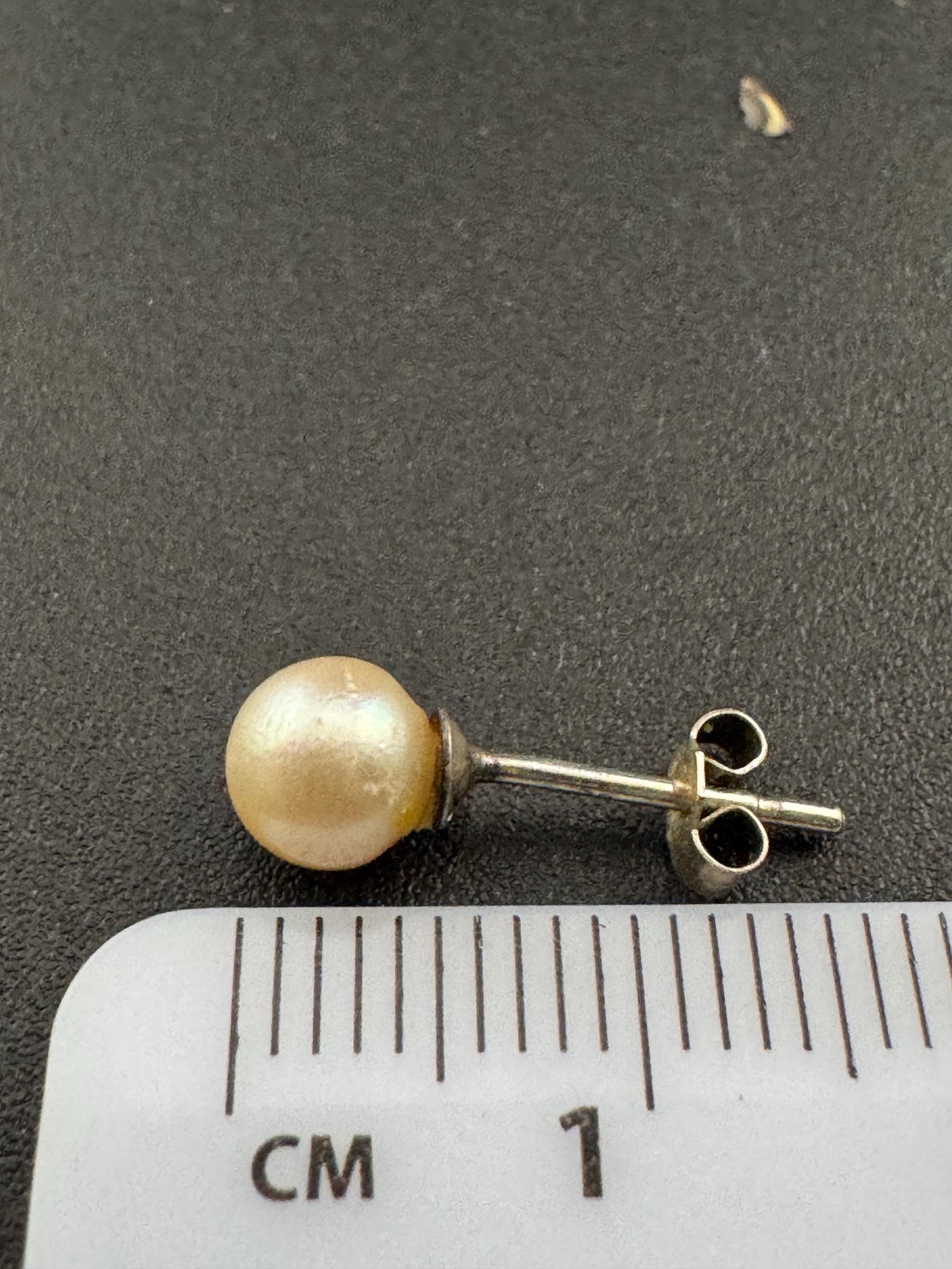 925 Sterling silver genuine natural pearl small stud earrings