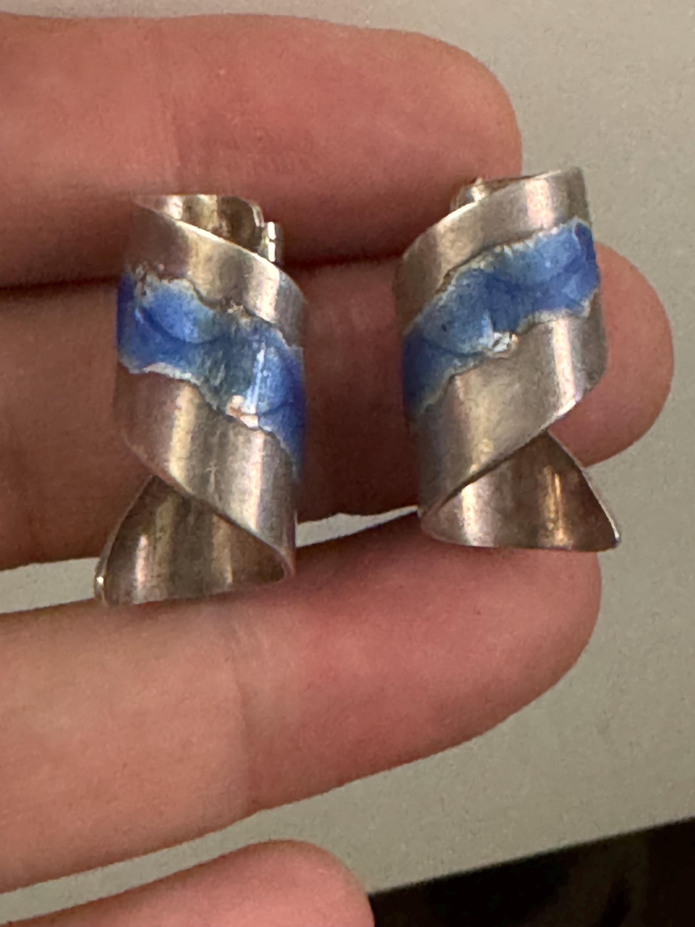 925 sterling silver artisan blue enamel twist earrings for pierced ears 8.3 grams 2.5cm