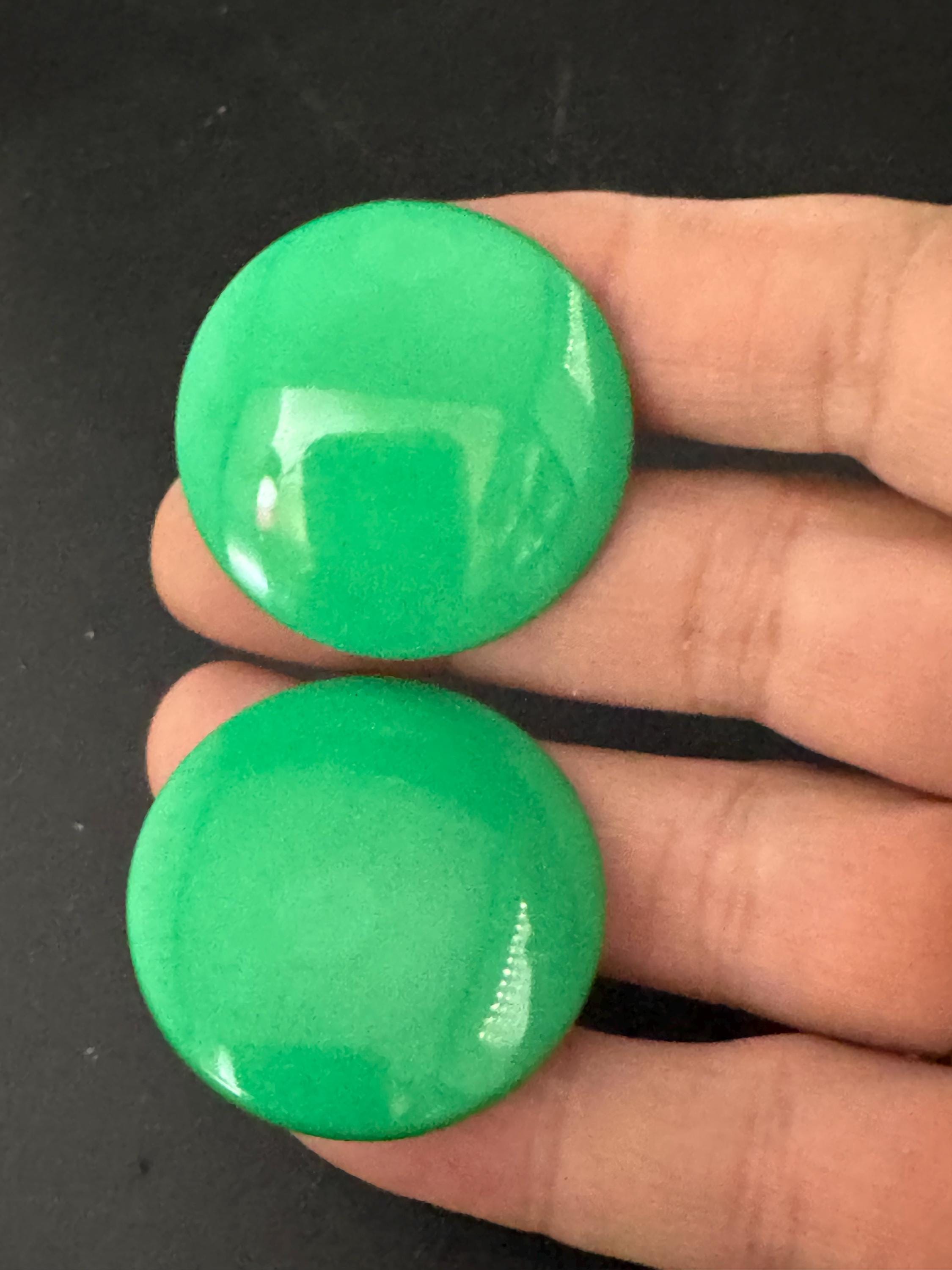 Retro 3cm Plastic bright green low domed big disc Button Stud clip on earrings