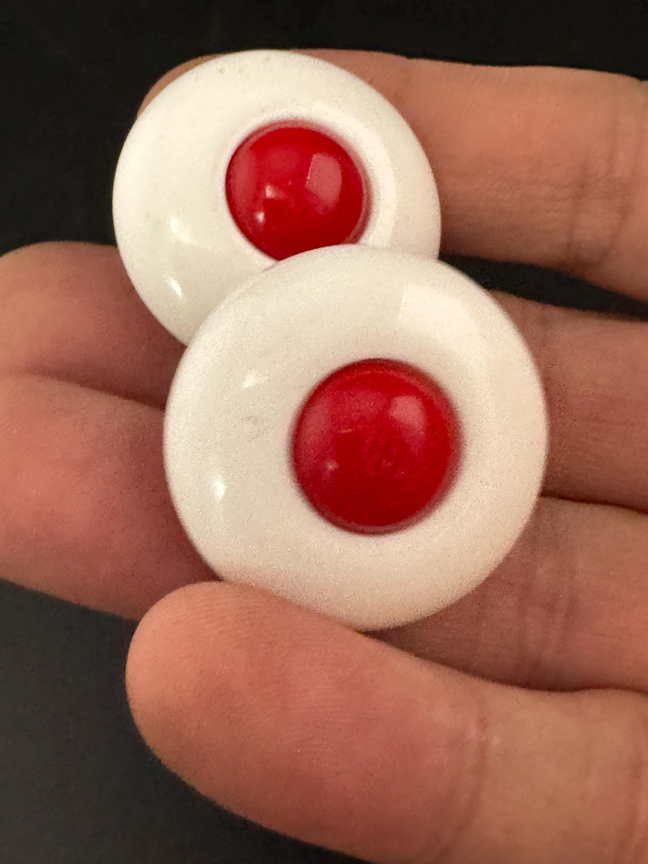 vintage 2.5cm red and white round textured plastic button disc domed stud clip on earrings