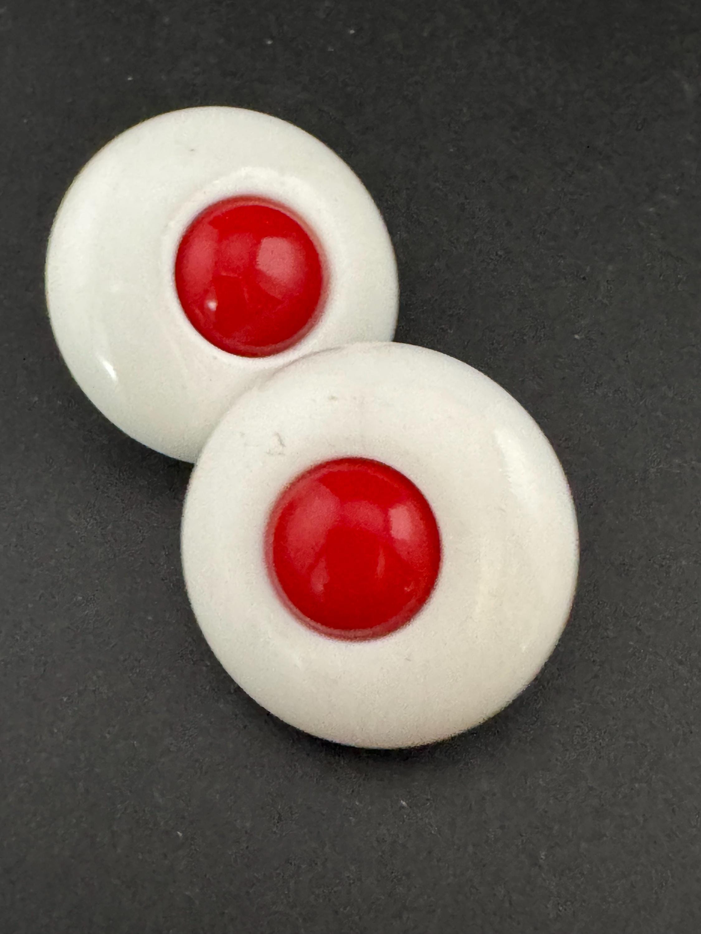 vintage 2.5cm red and white round textured plastic button disc domed stud clip on earrings