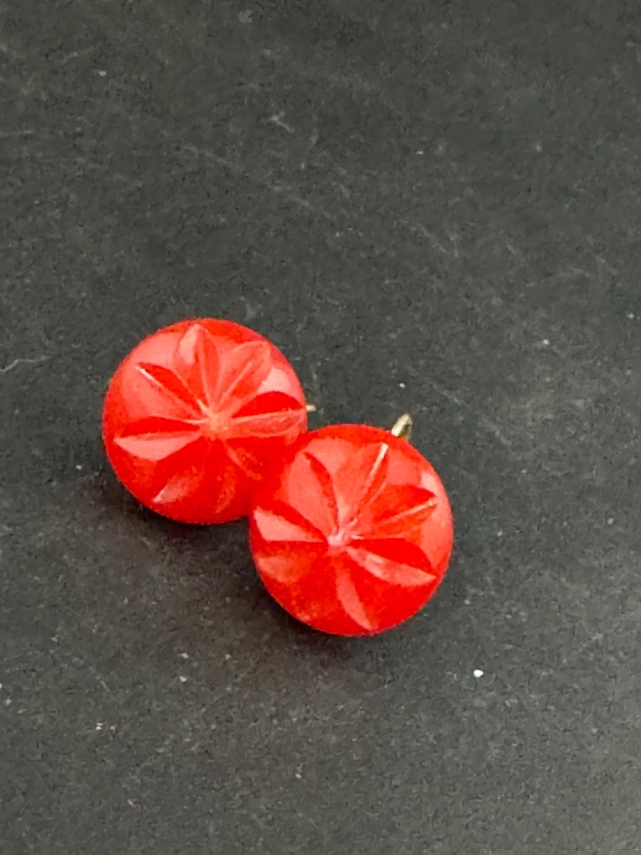vintage 2cm red textured plastic button disc domed stud clip on earrings, screw back fittings