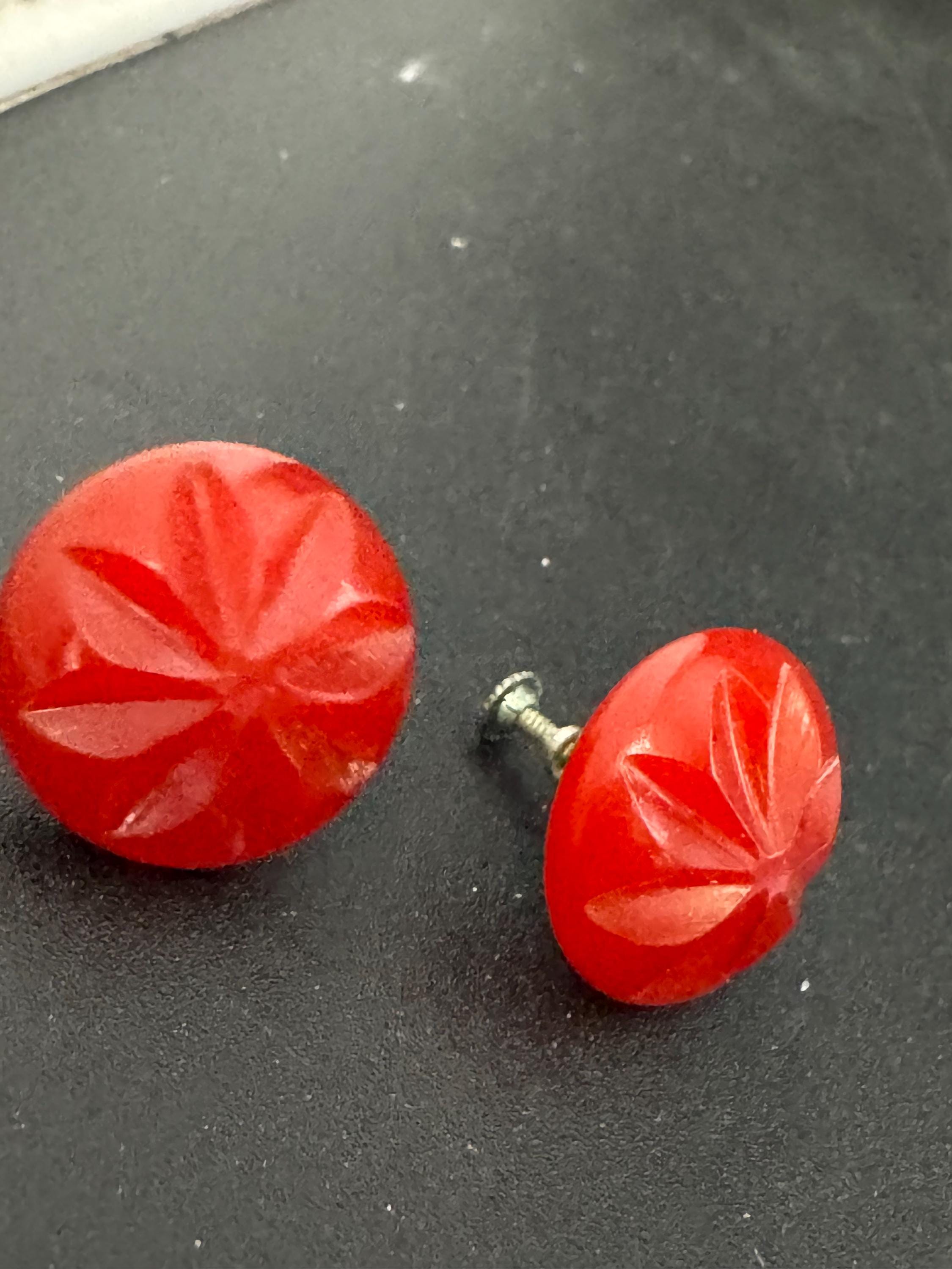 vintage 2cm red textured plastic button disc domed stud clip on earrings, screw back fittings