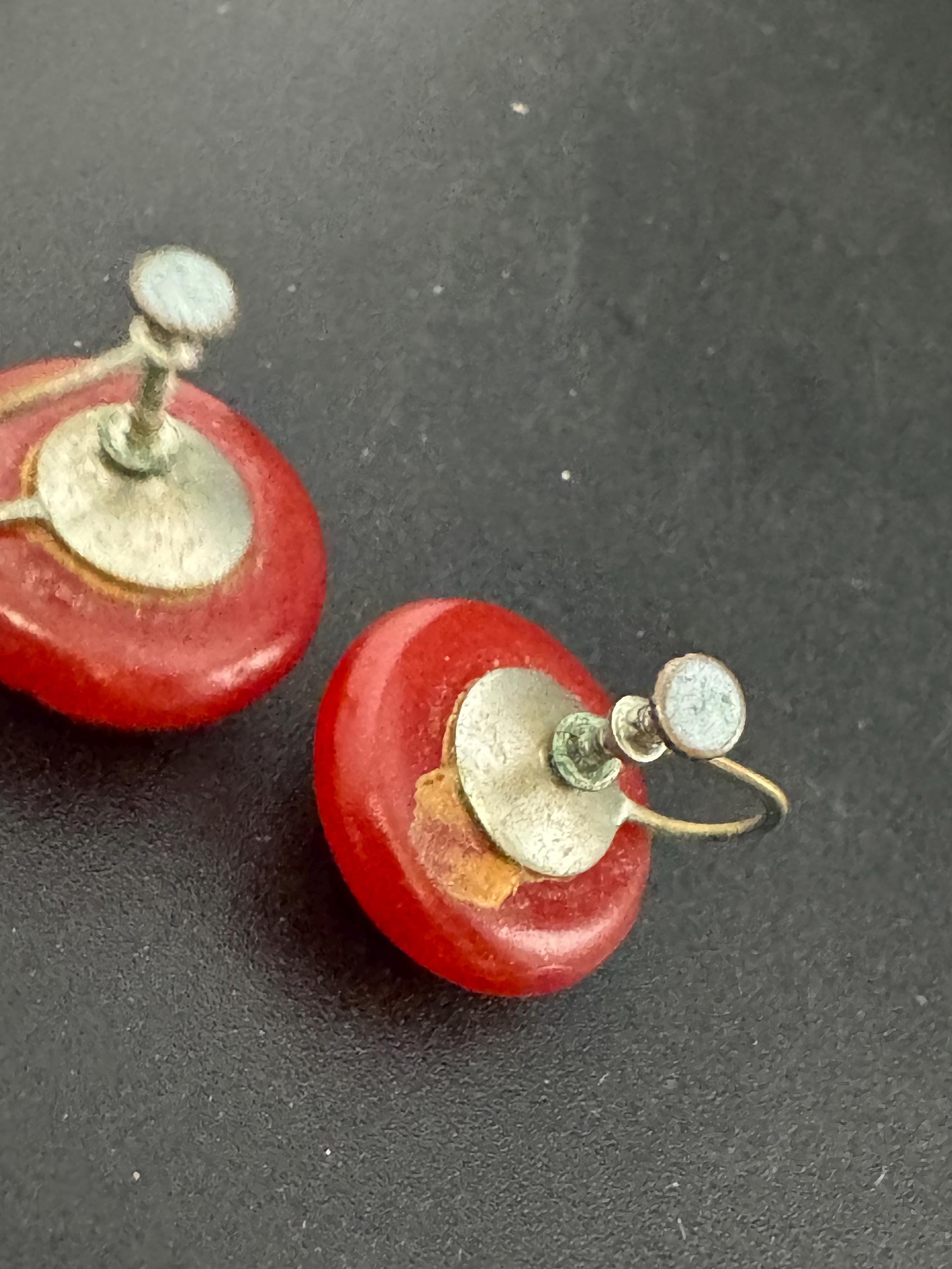 vintage 2cm red textured plastic button disc domed stud clip on earrings, screw back fittings