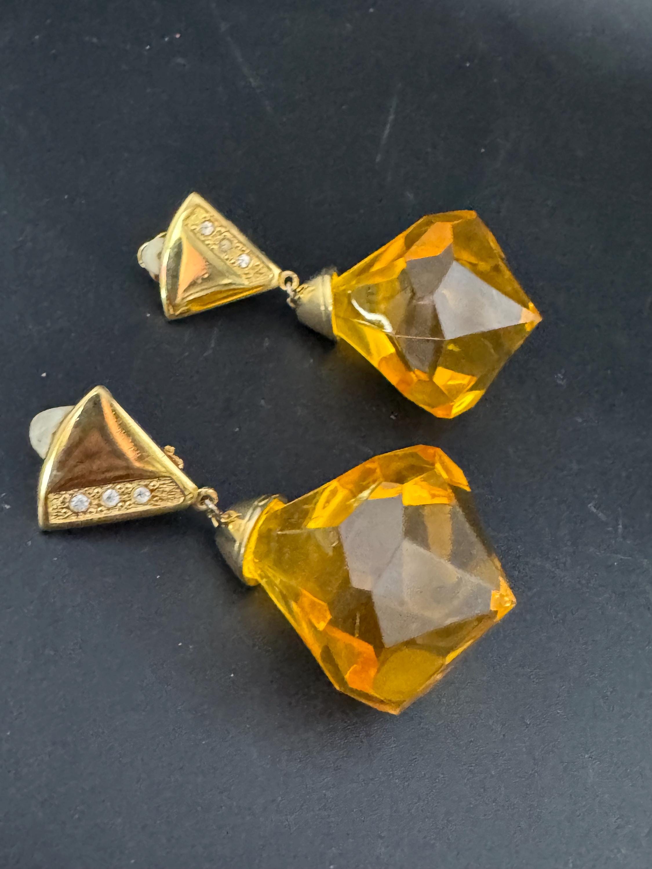 Retro oversized huge  yellow orange 7cm Plastic faceted diamante teardrop dangly clip on earrings