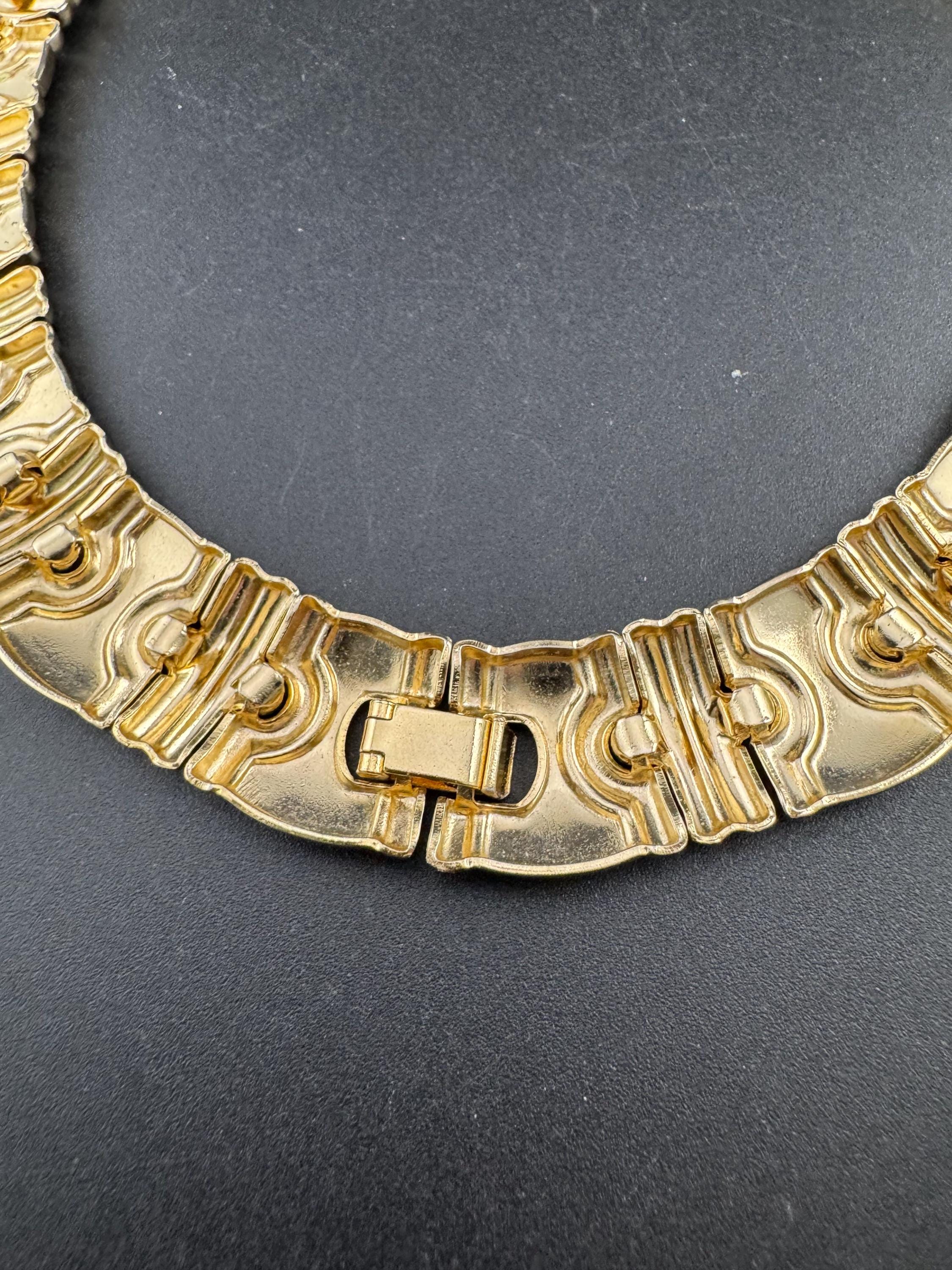 Vintage gold tone wide raised panel chain link choker collar necklace 40cm petite fit