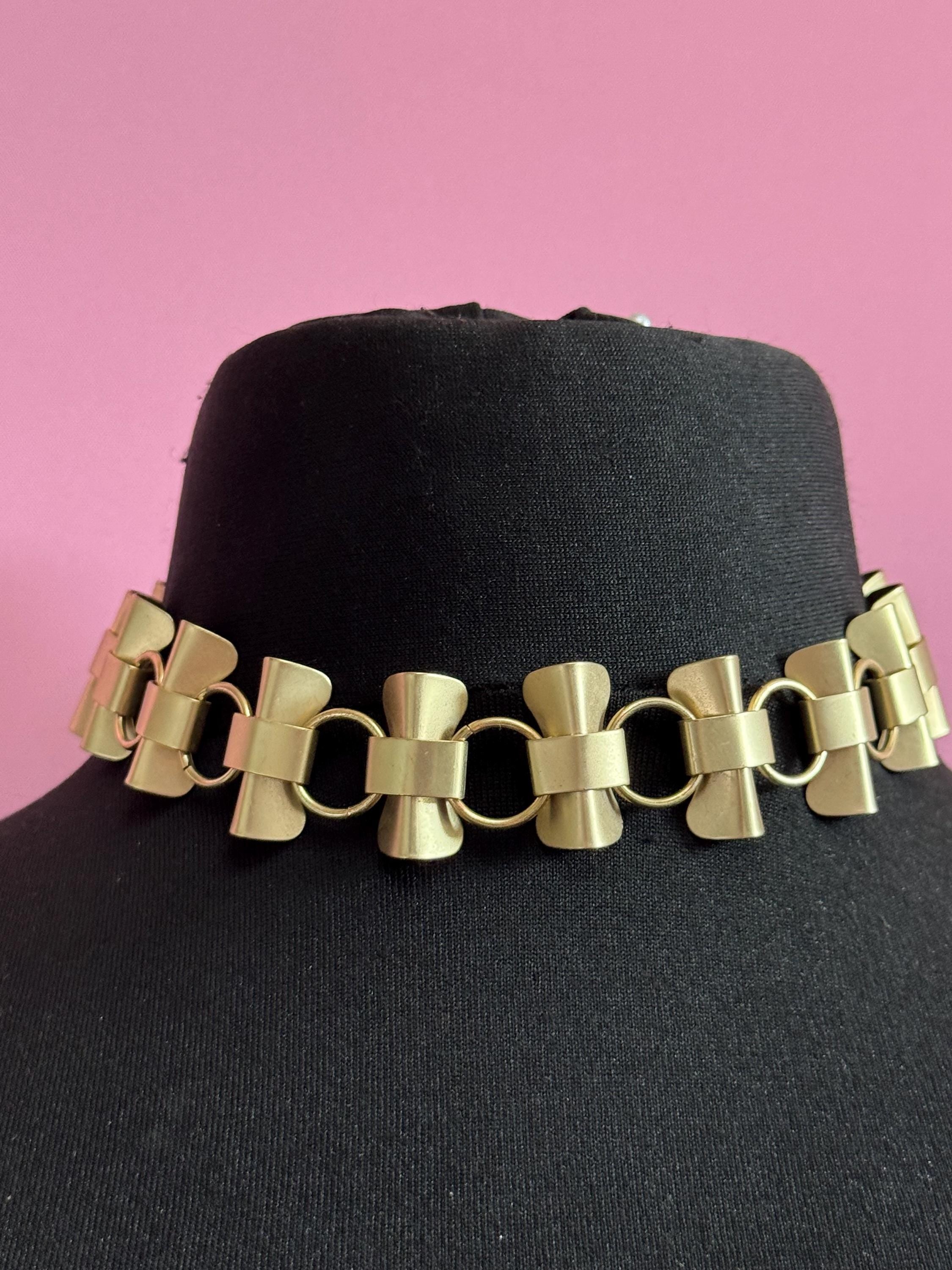 Signed Retro Matt yellow gold tone chunky chain collar necklace 42cm