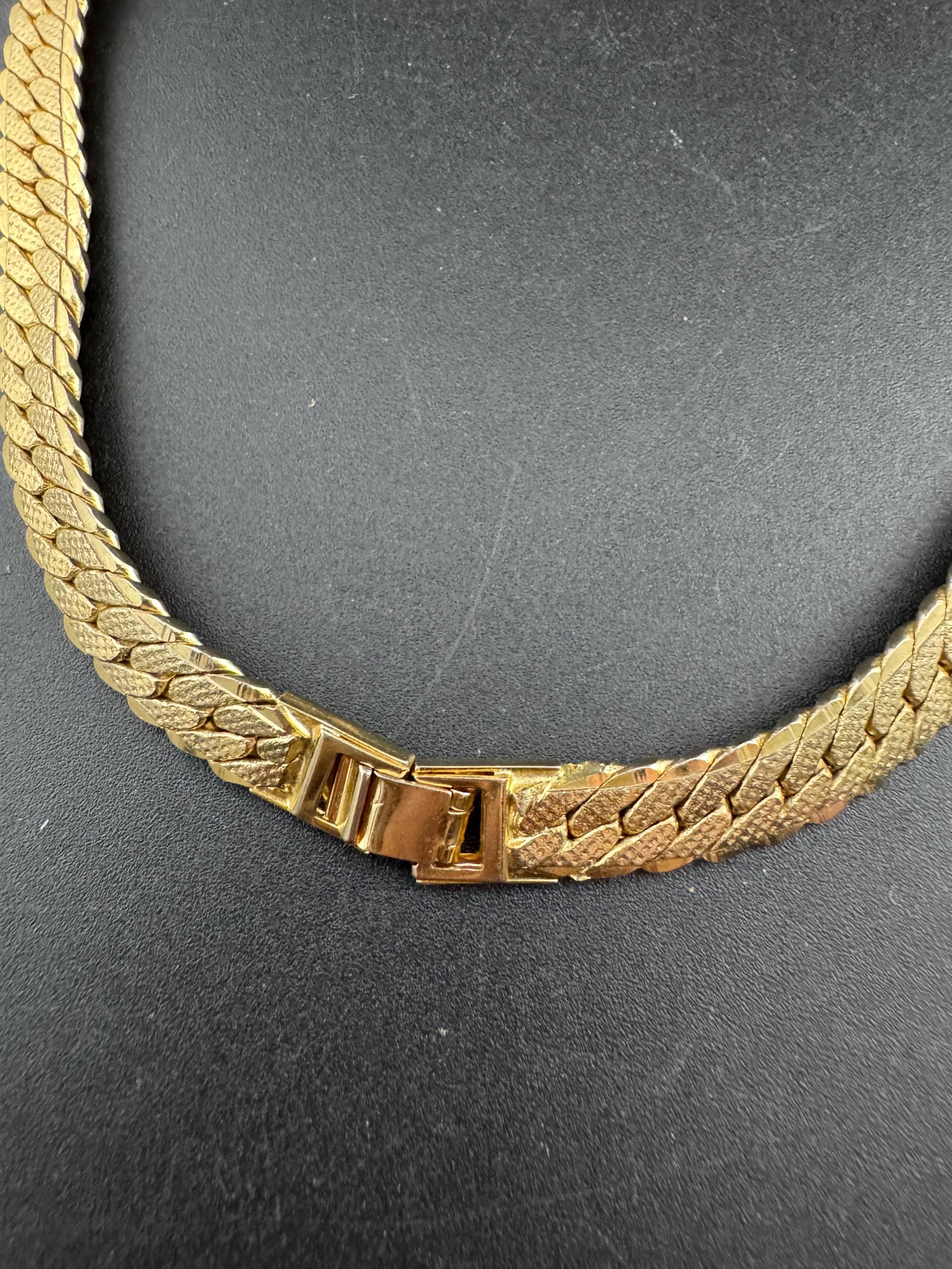 Vintage Gold Tone flat link woven Choker with 3 central faux pearl Cabochons 41cm