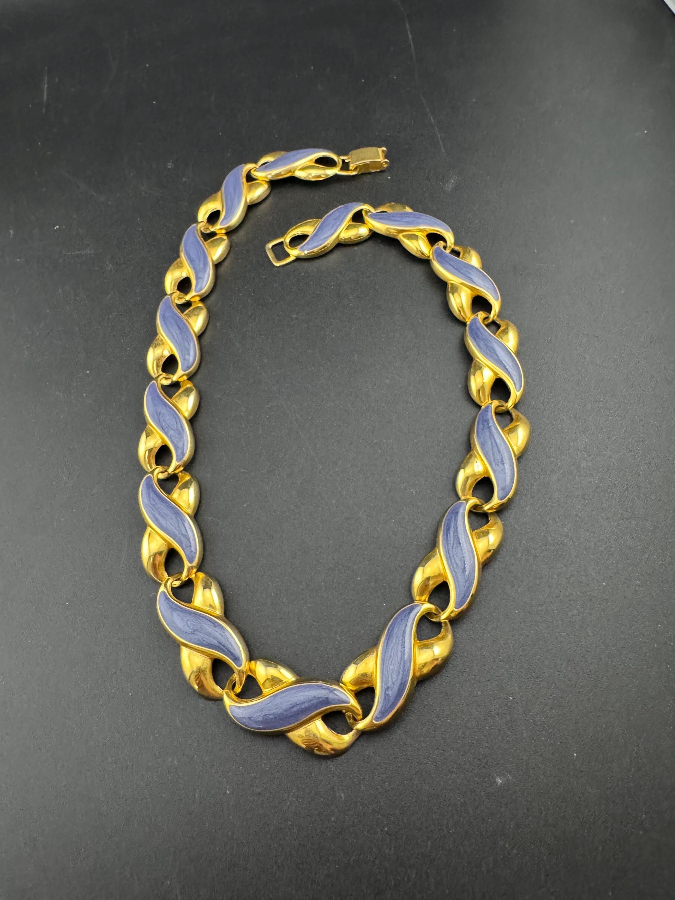 vintage lightweight gold tone embossed purple enamel choker necklace