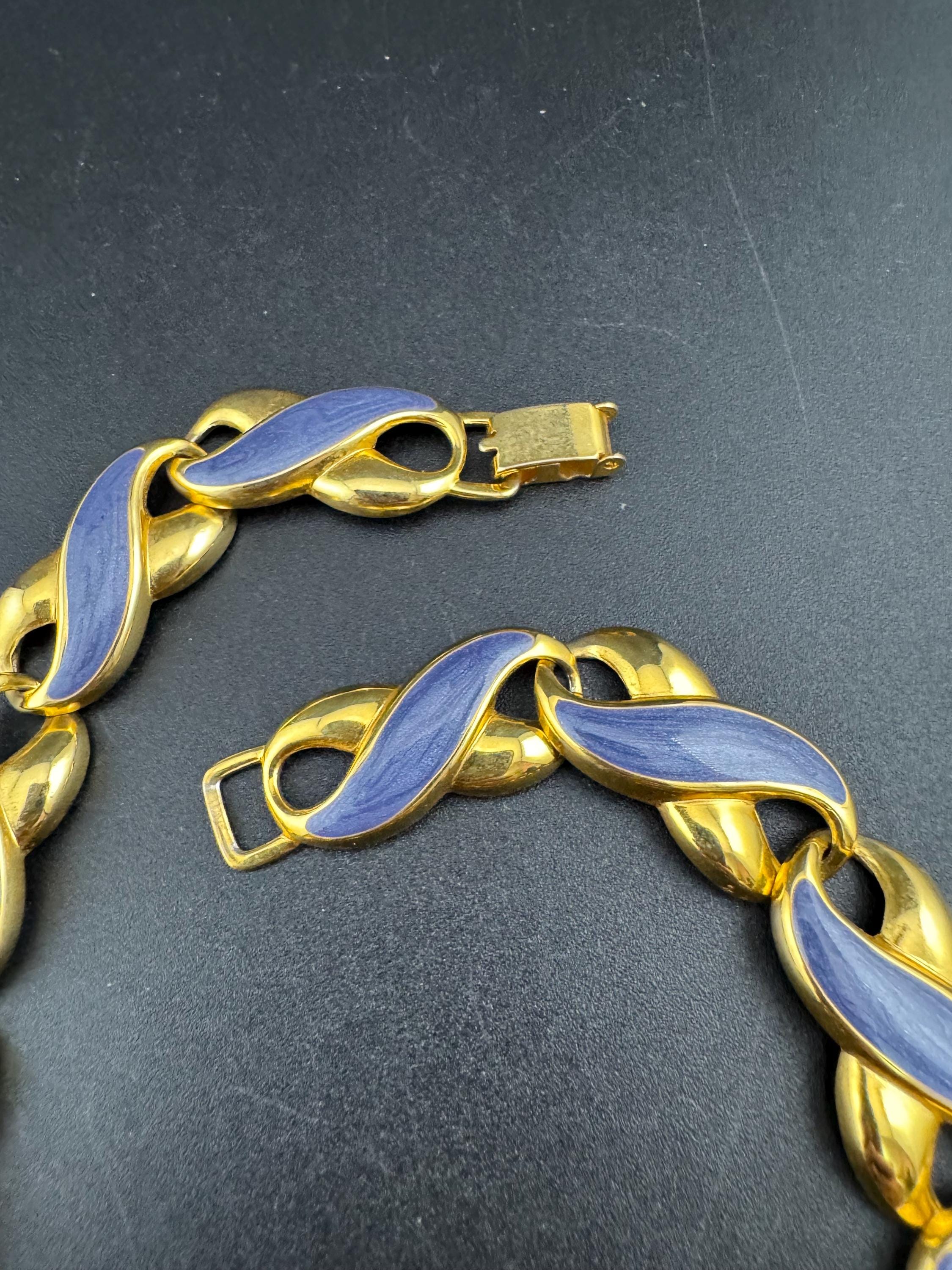vintage lightweight gold tone embossed purple enamel choker necklace