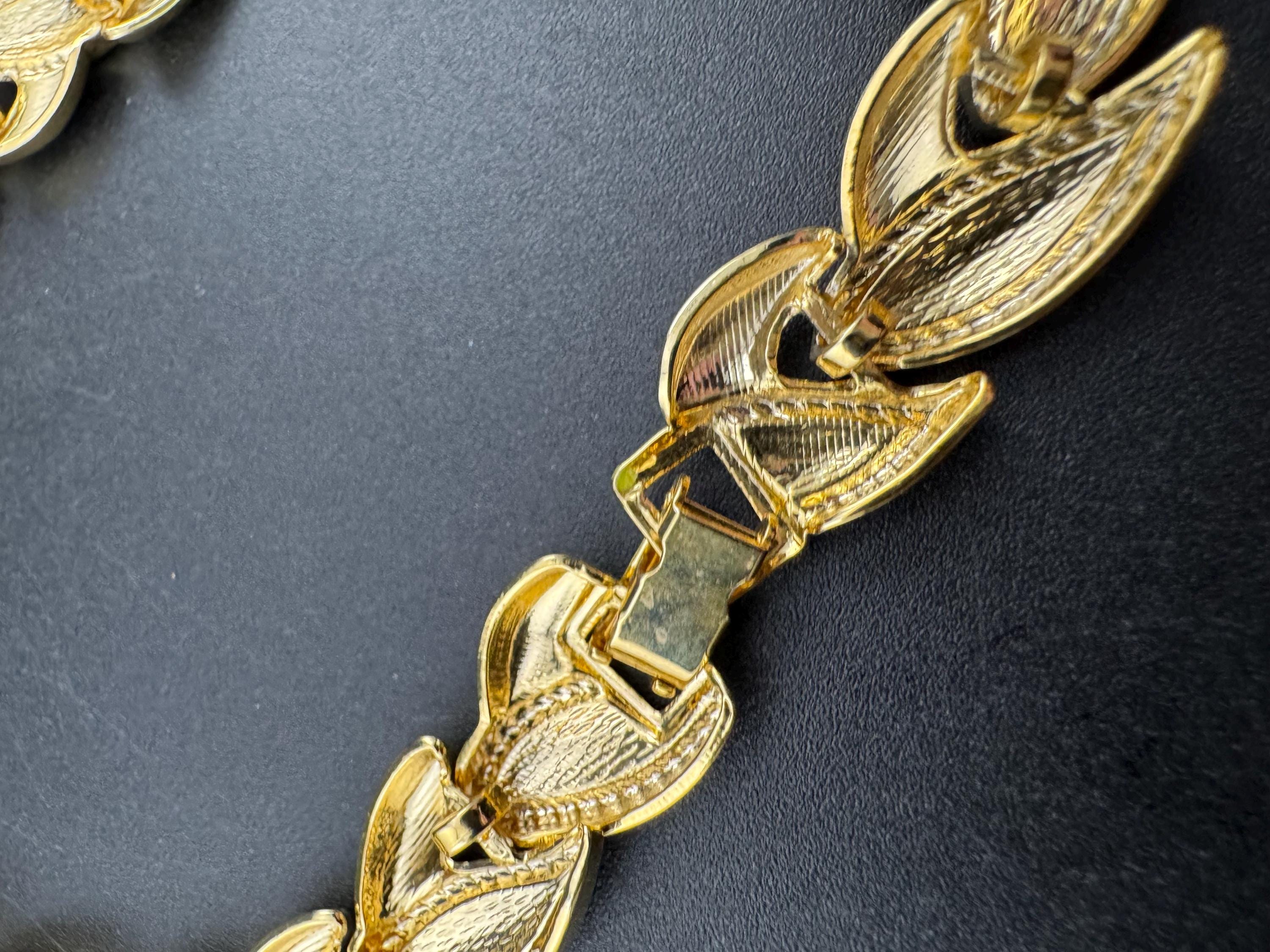 vintage lightweight gold tone embossed pink and lime green enamel choker necklace