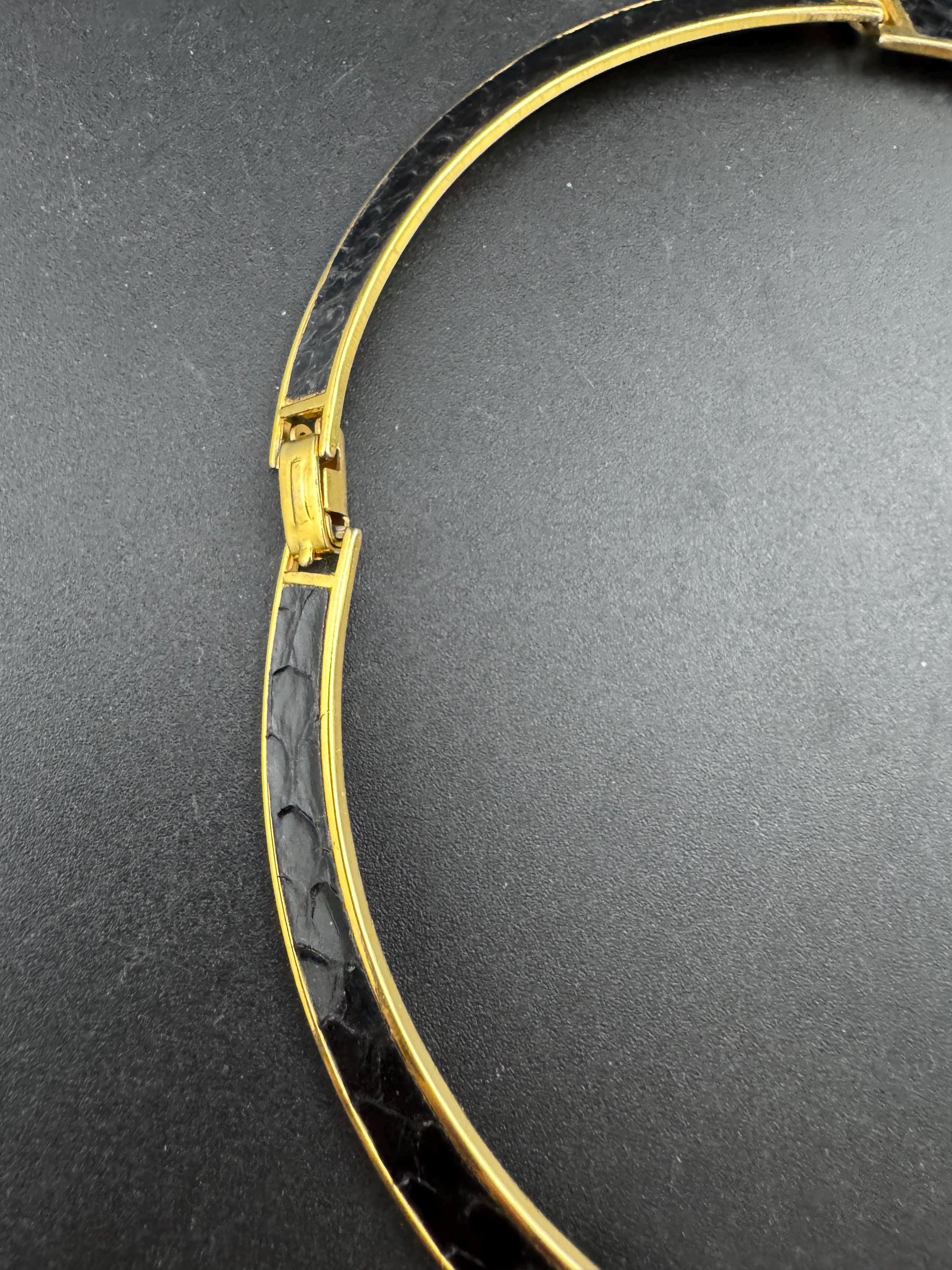 1980s Vintage gold tone and black enamel crystal rhinestone set flat chain choker necklace 42cm