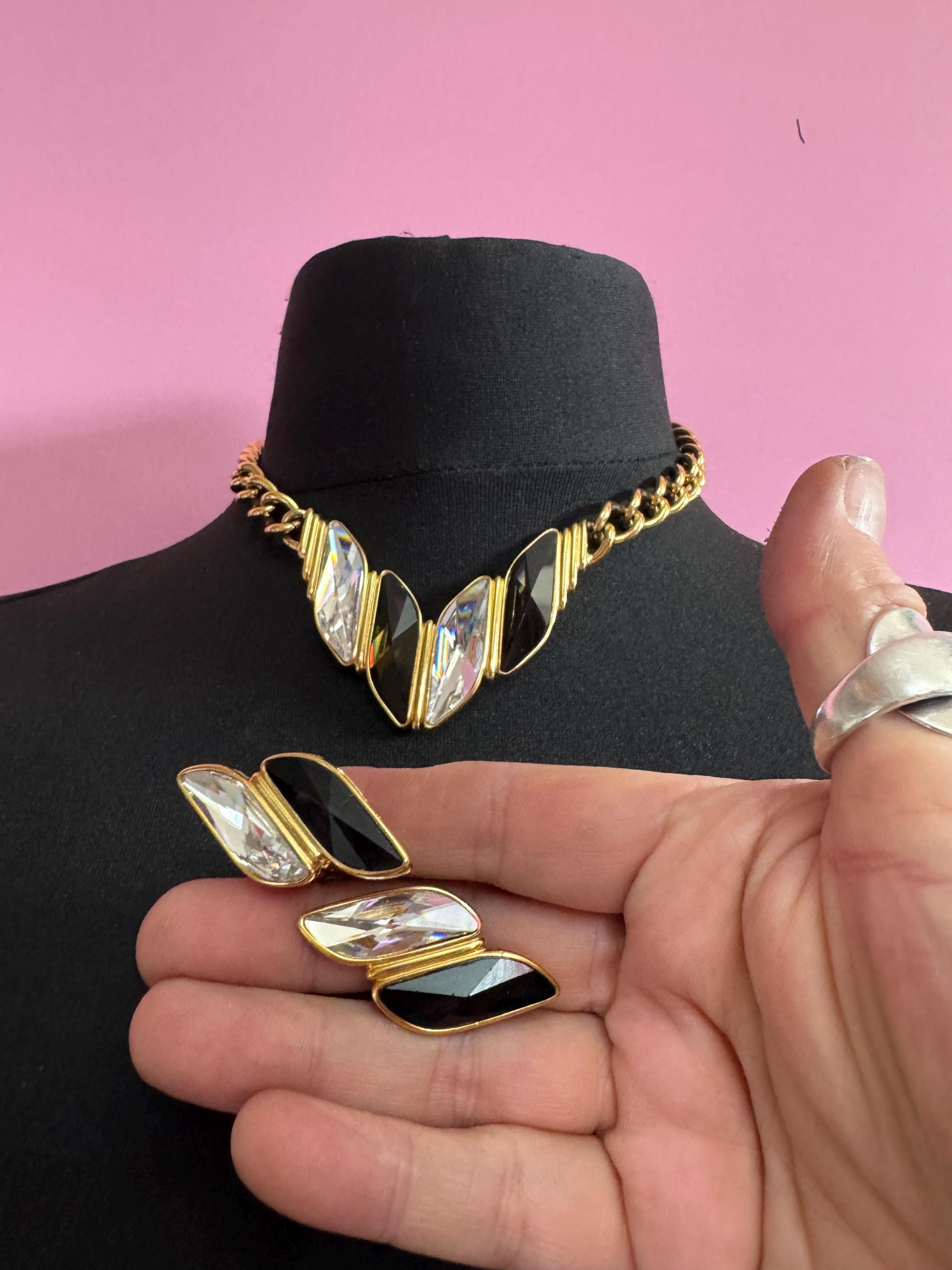 Diamanté Choker Necklace & Clip On Earrings: Gold Tone Jewelry Set