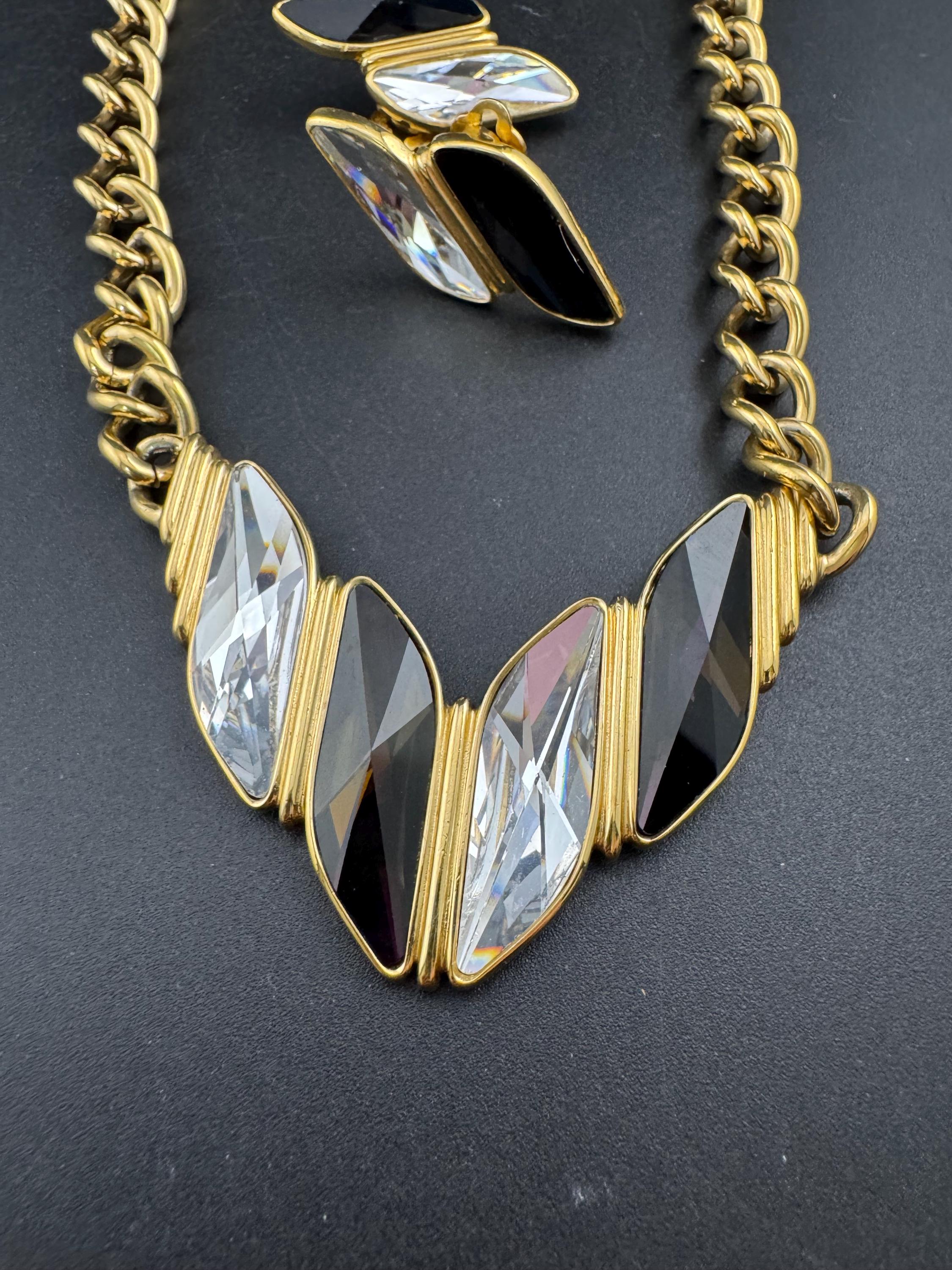 Diamanté Choker Necklace & Clip On Earrings: Gold Tone Jewelry Set