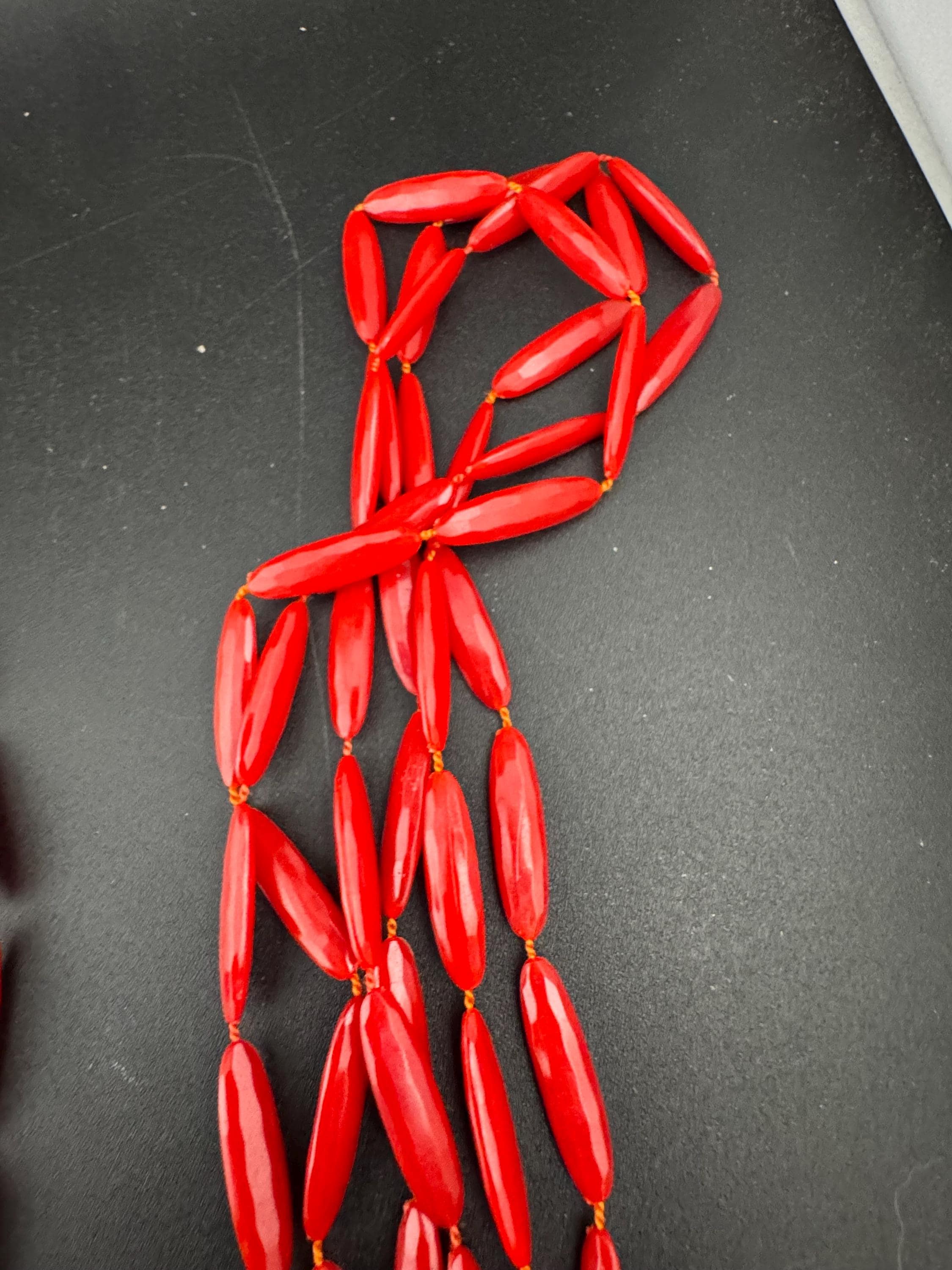 Vintage 125cm bright red plastic flapper length Multistrand beaded long gatsby flapper necklace beads