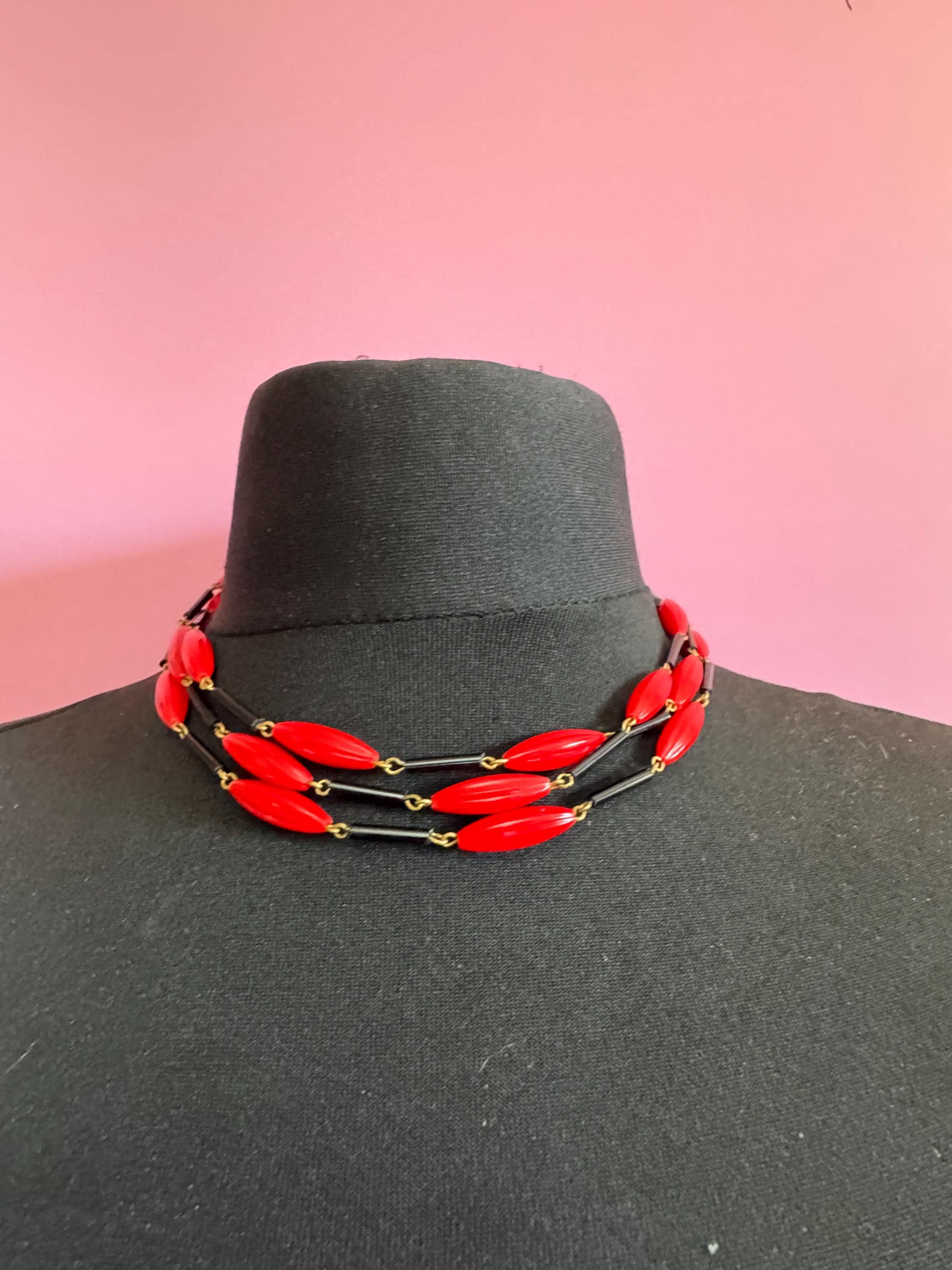 Vintage 135cm black and red plastic flapper length beaded long gatsby flapper necklace beads