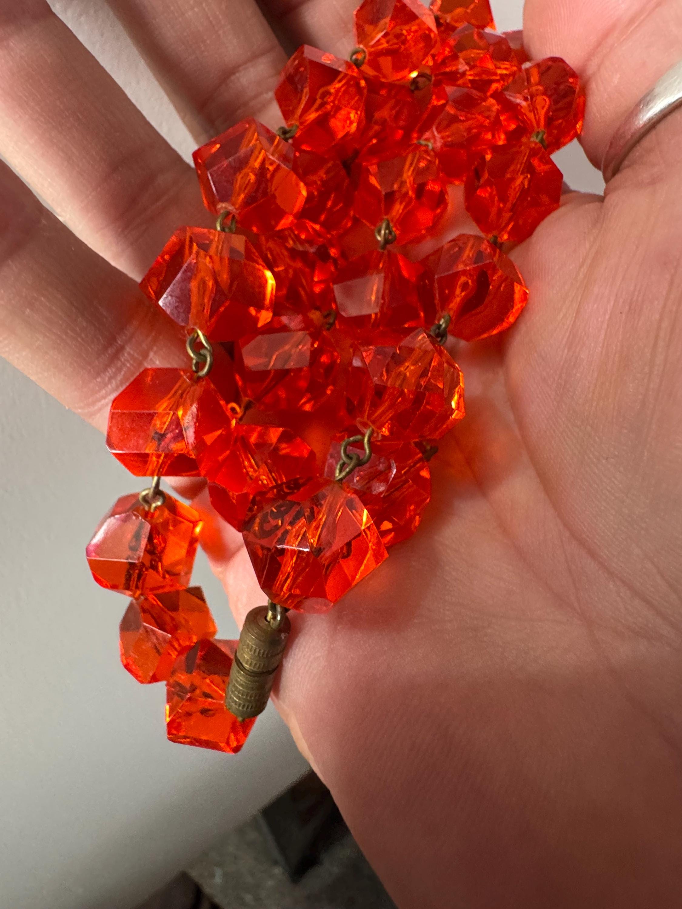 Vintage bright orange faceted acrylic plastic chunky beaded necklace 51cm